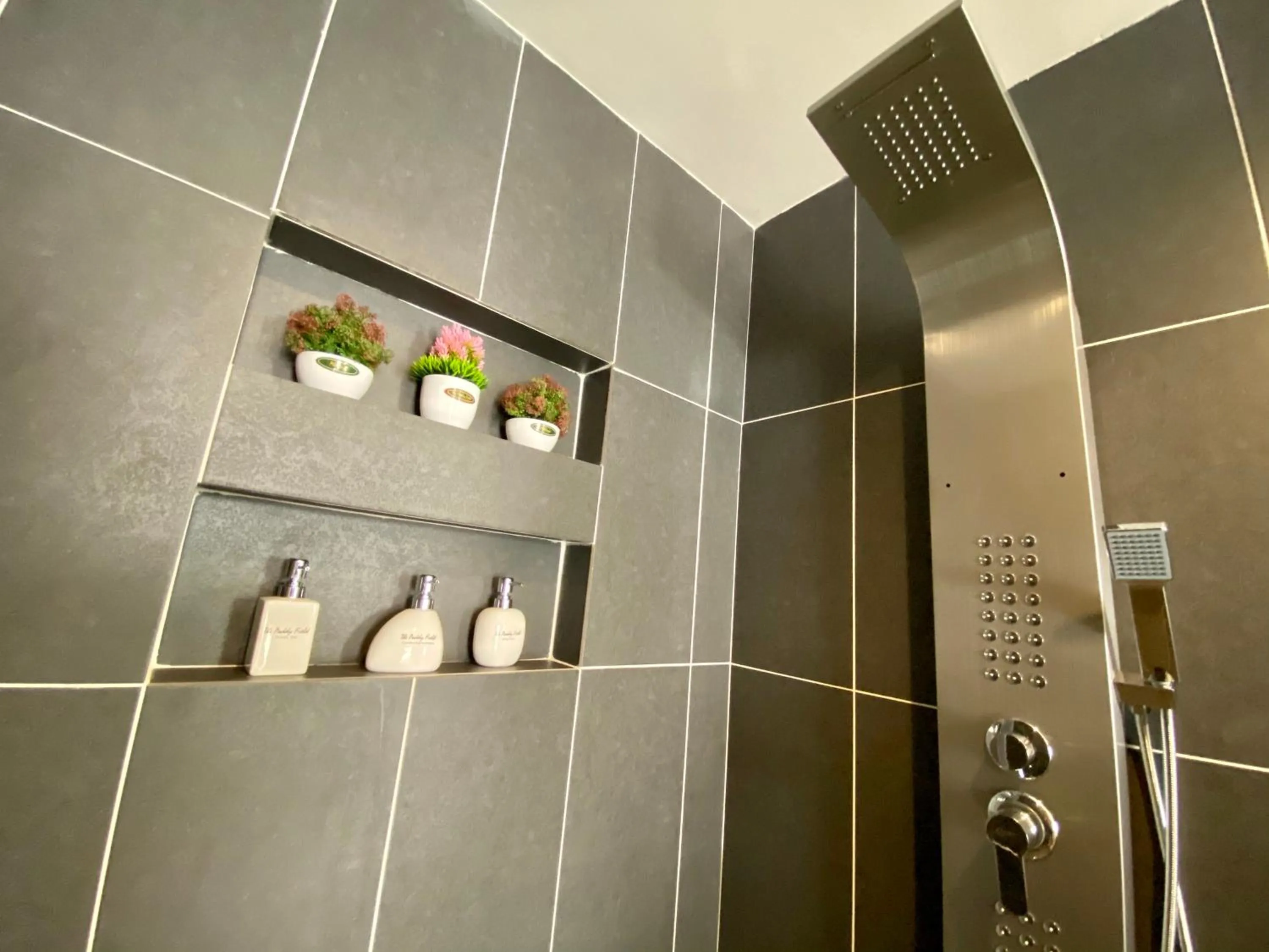 Shower in The Paddy Field - Private Pool Villas