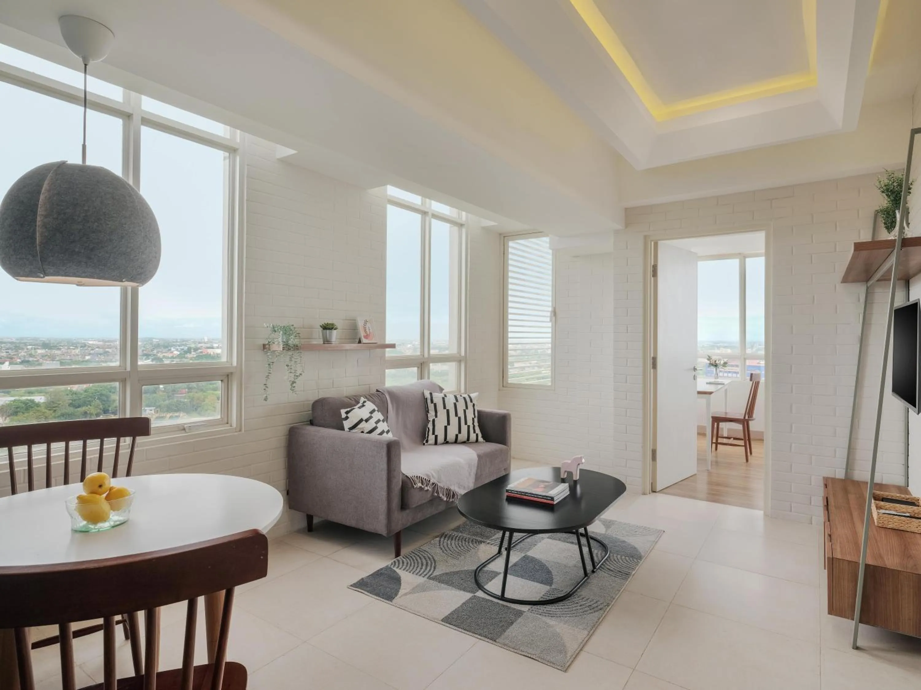 Living room in Fika Rooms Tangerang By Skandinavia