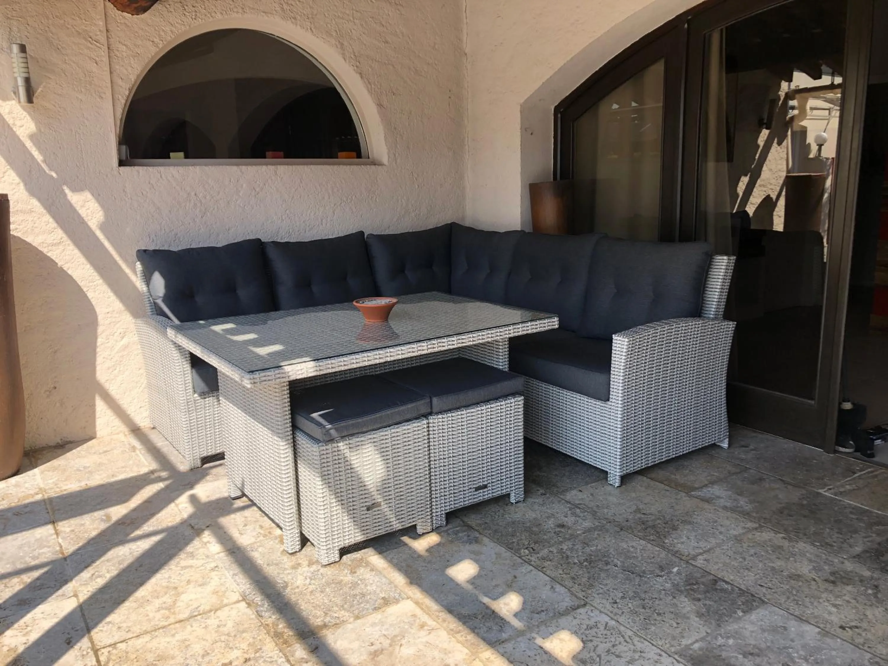 Restaurant/places to eat in Logis Hôtel Restaurant Les Aubuns