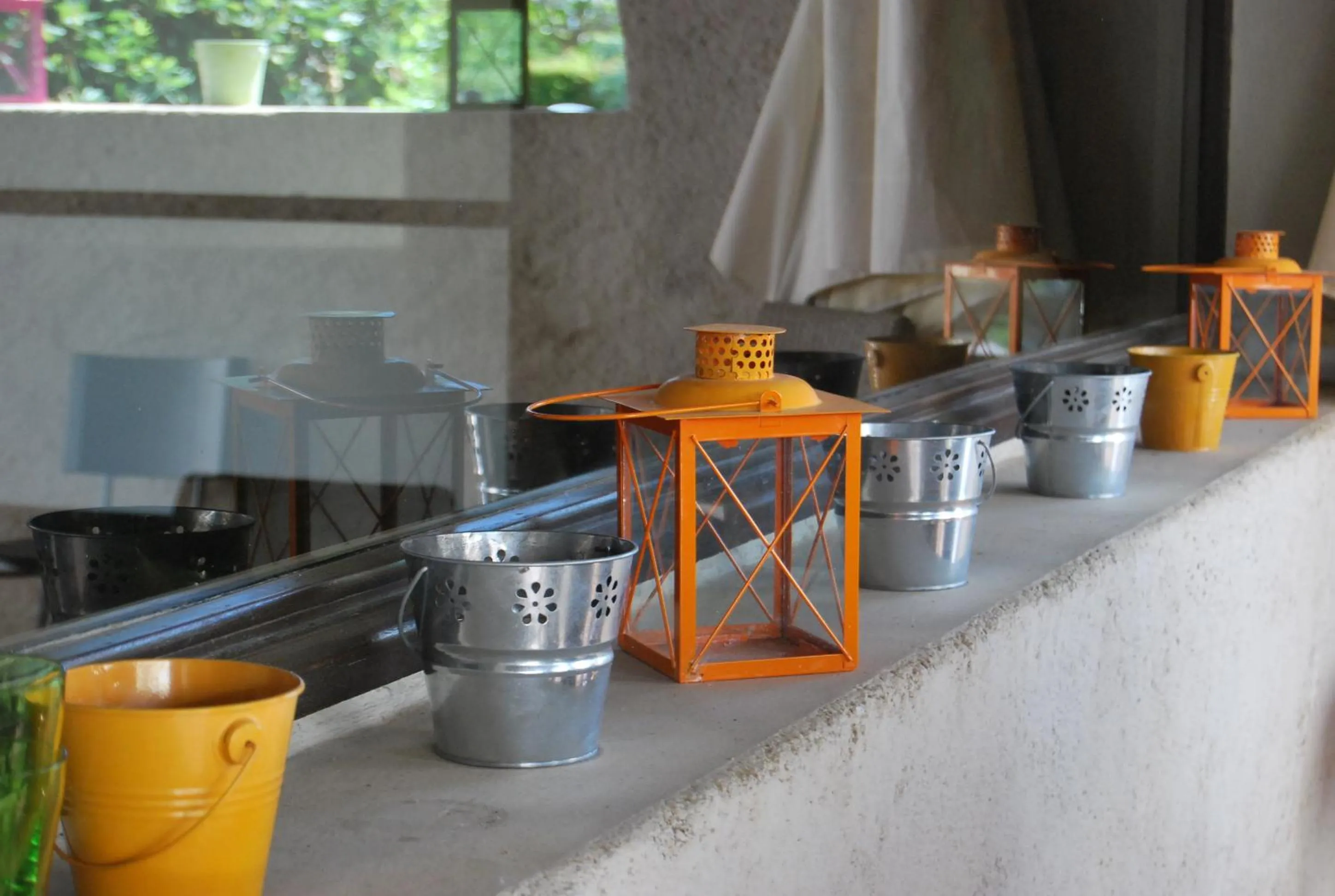 Decorative detail in Logis Hôtel Restaurant Les Aubuns