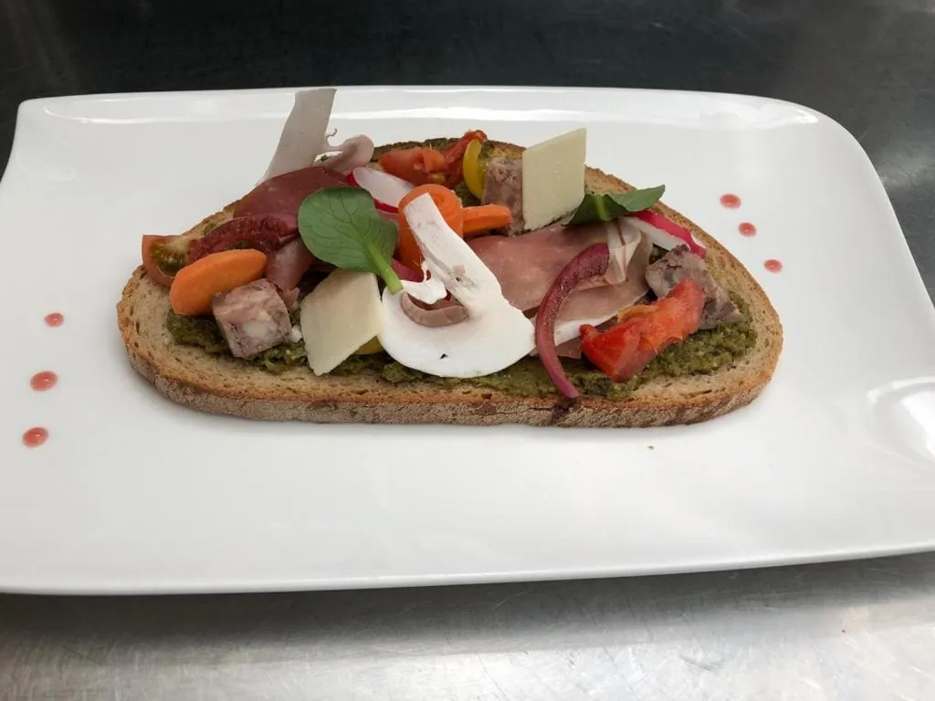 Food in Logis Hôtel Restaurant Les Aubuns