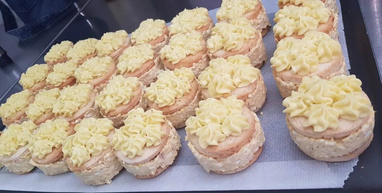 Food and drinks in Logis Hôtel Restaurant Les Aubuns