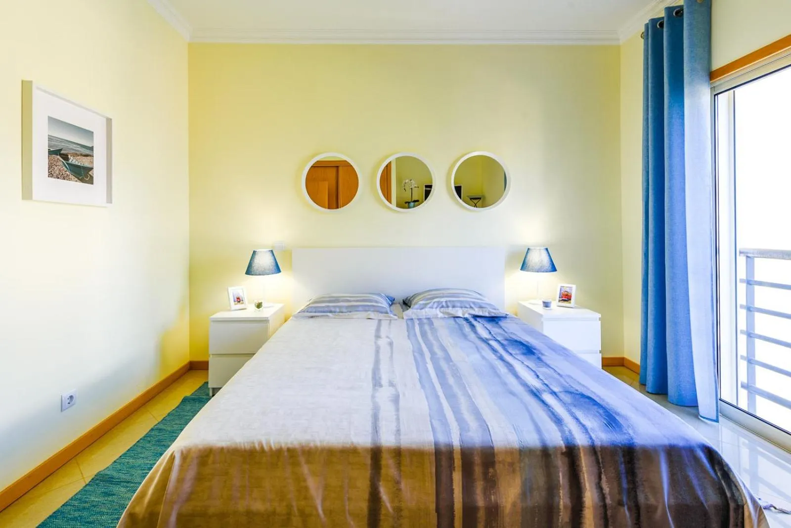 Bed in BnB Homes Ocean view Apartment with 3 spacious Terraces, 2 Swimming pools & Tennis court