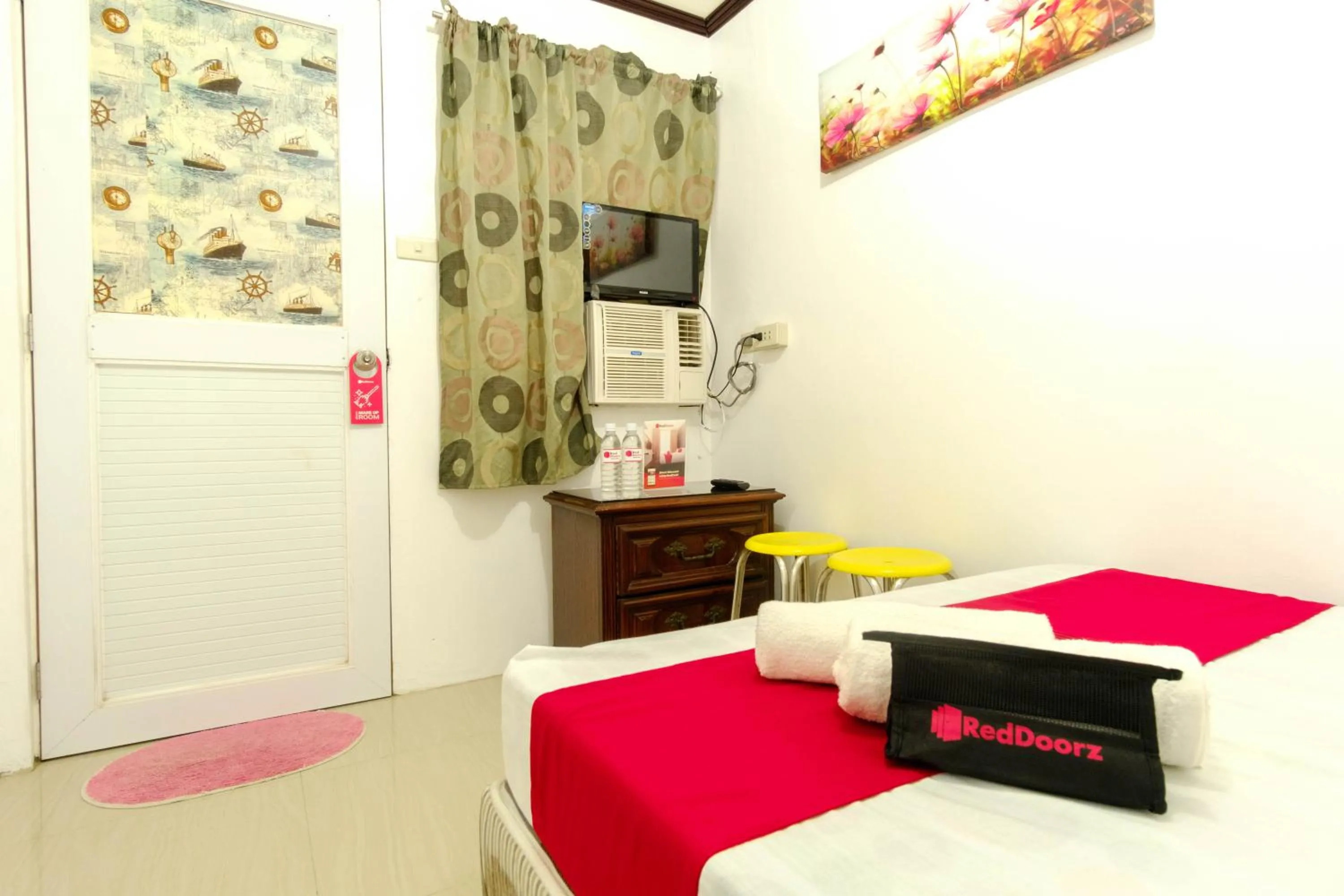 Bed in RedDoorz @ Prince JB Beach Resort Zambales