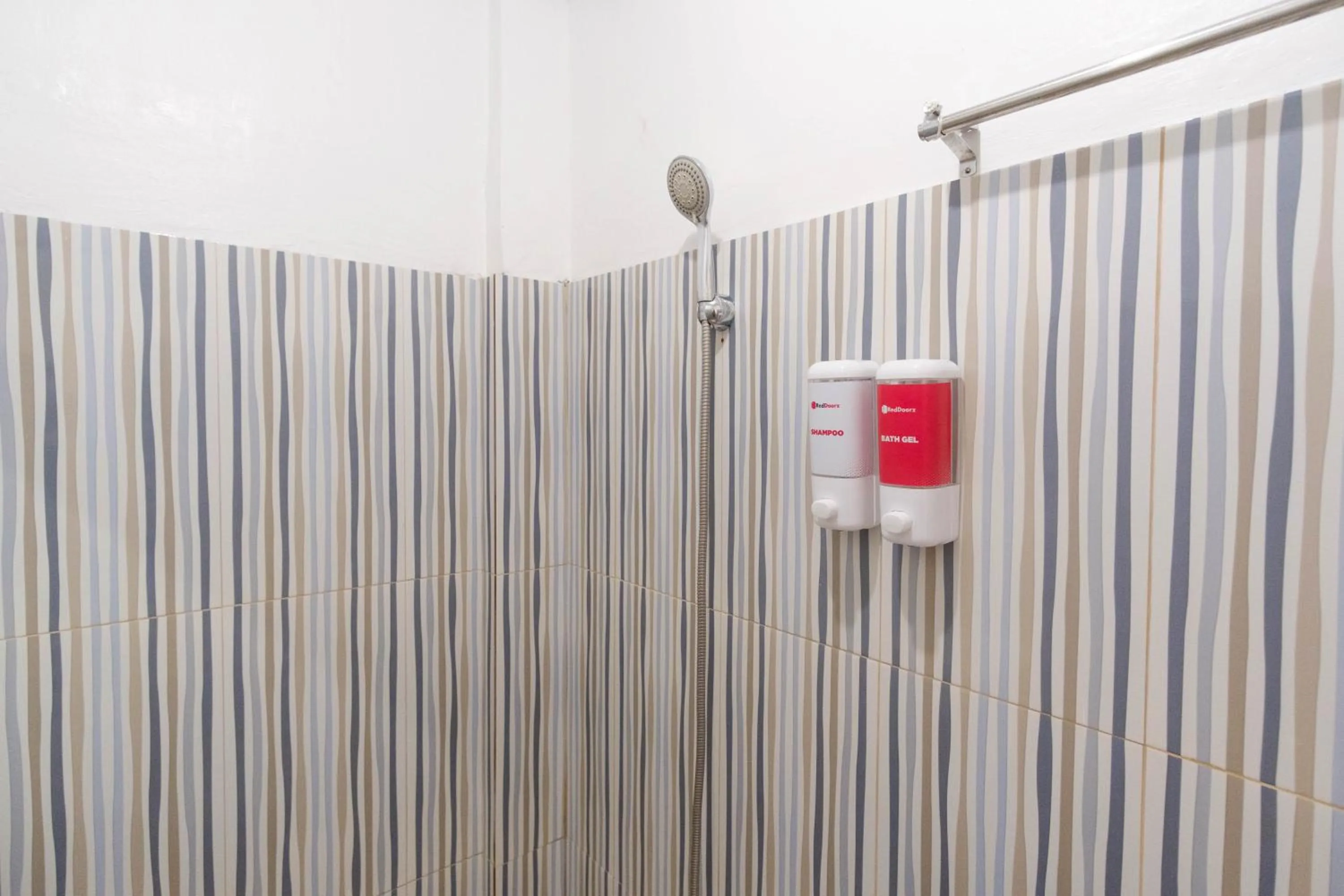 Bathroom in RedDoorz @ Prince JB Beach Resort Zambales