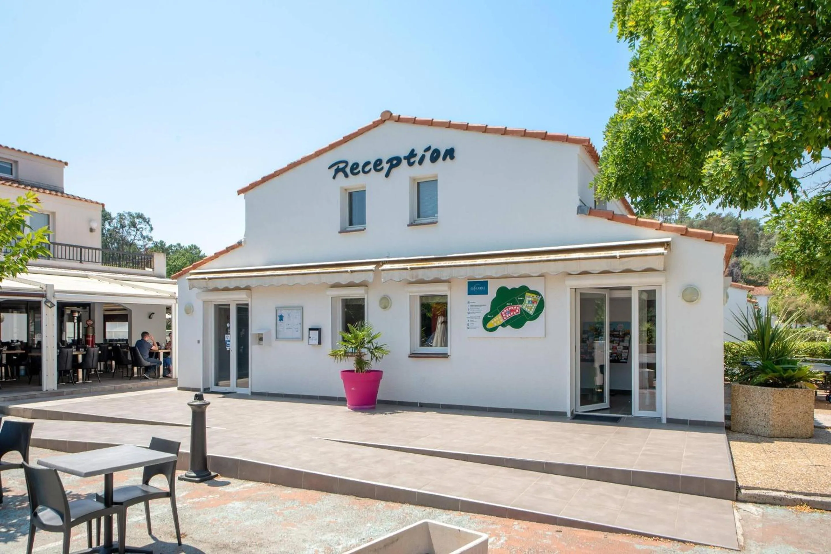 Lobby or reception in Comfort Aparthotel Mandelieu la Napoule Village