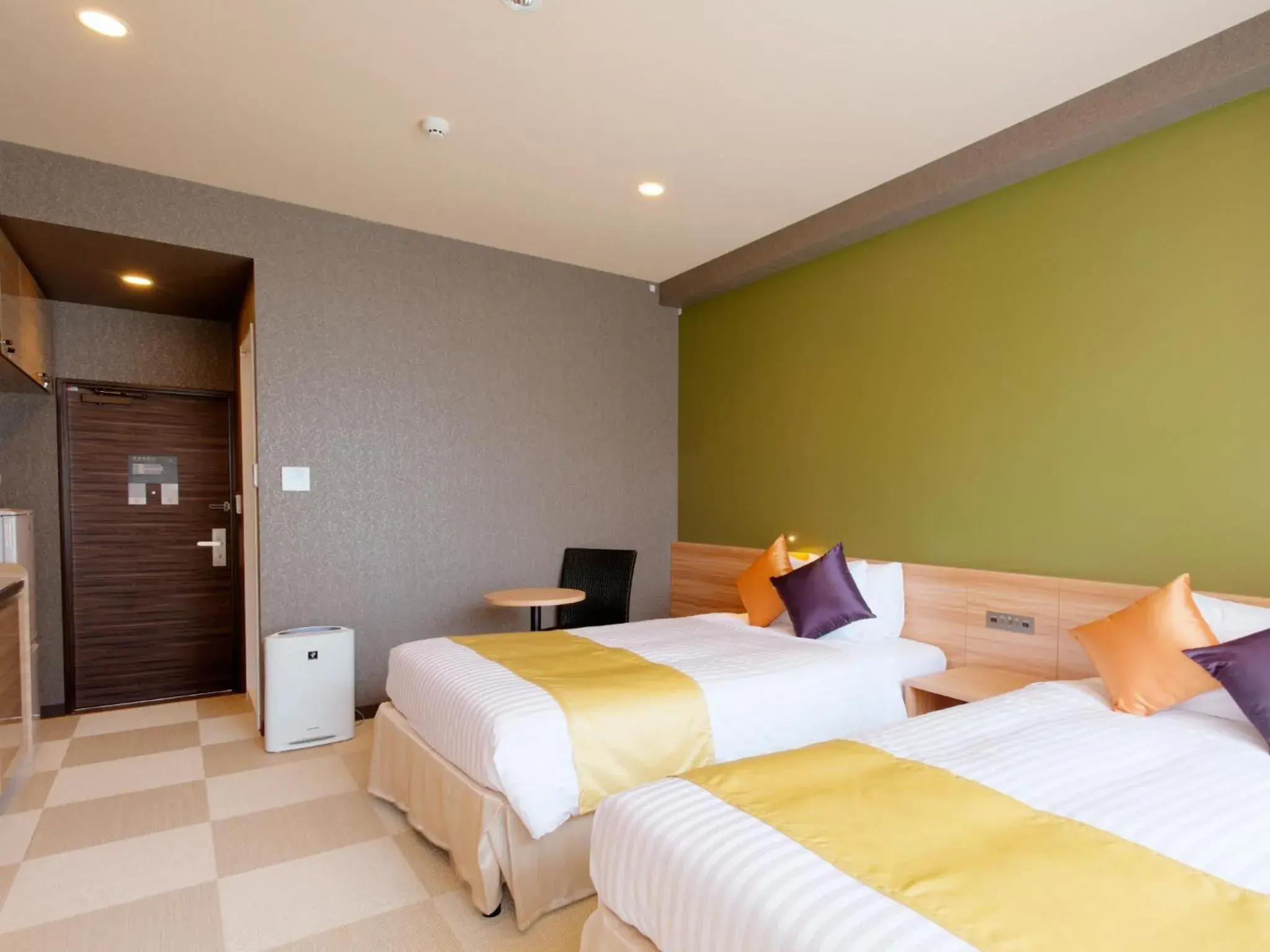 Superior Twin Room - single occupancy in Community & Spa Naha Central Hotel Superior Twin Room - single occupancy in Community & Spa Naha Central Hotel