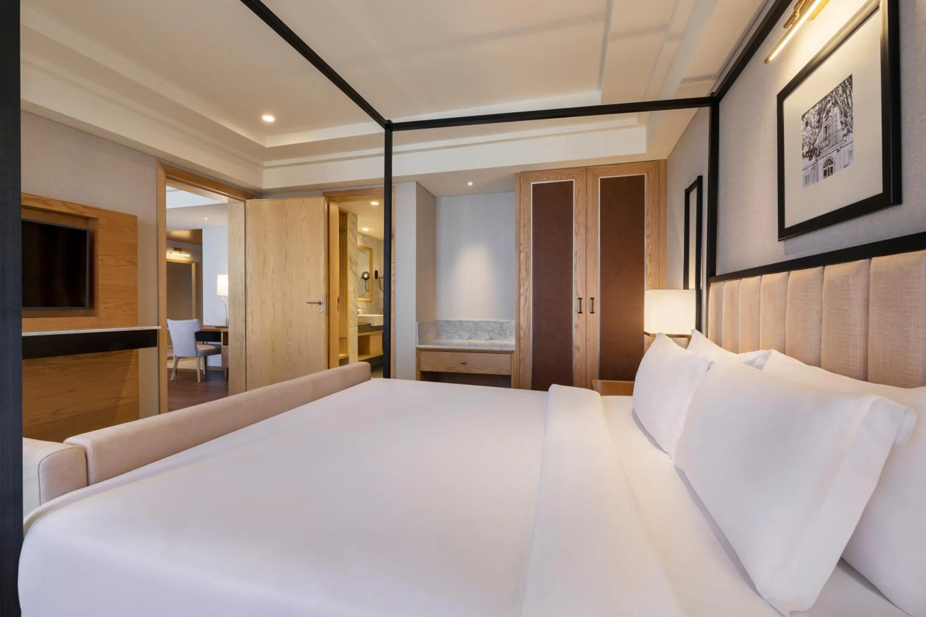 Bedroom, Bed in The Residency Towers Puducherry