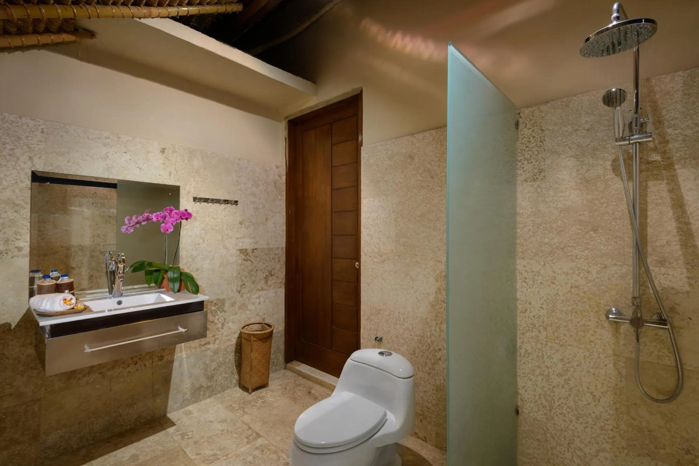 Bathroom in Balangan Beach Villa