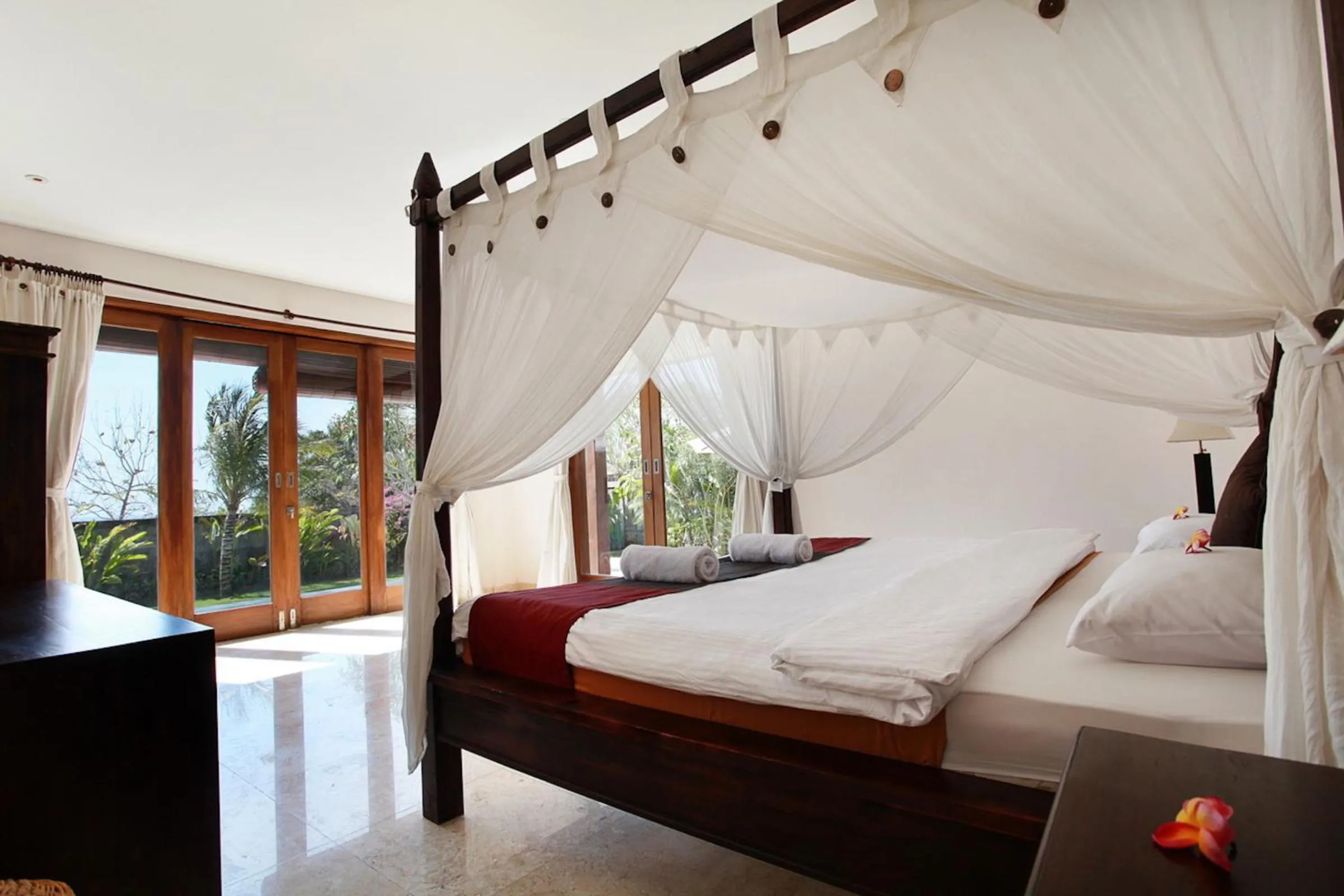 Bed in Balangan Beach Villa