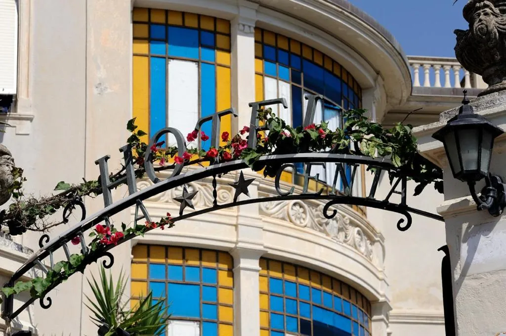 Facade/entrance in Hotel Villa Centa