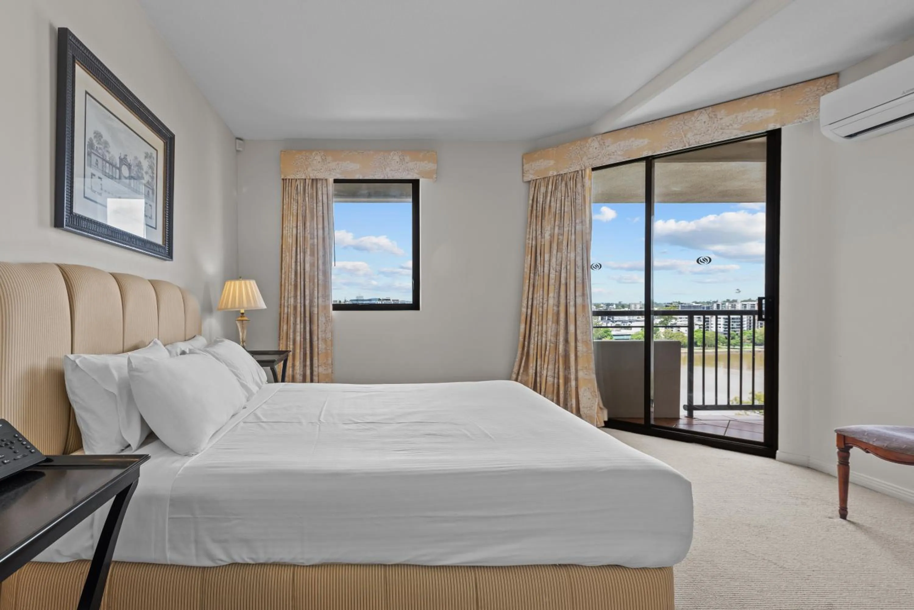 Bedroom, Bed in The Oasis Apartments