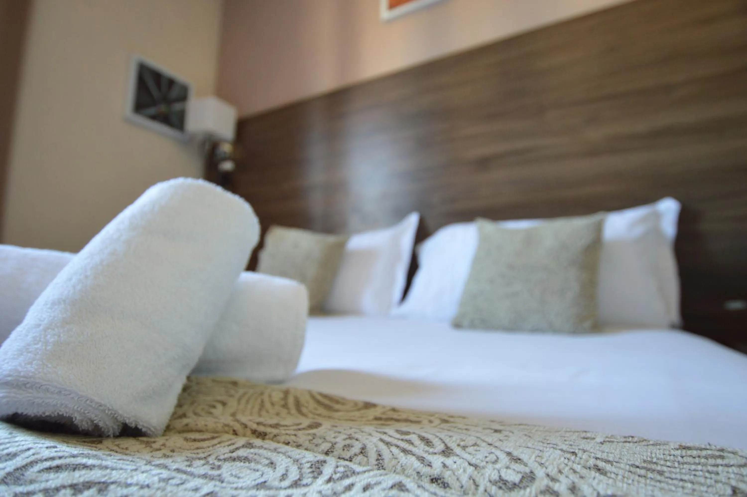 Bed in Hôtel La Rotonde