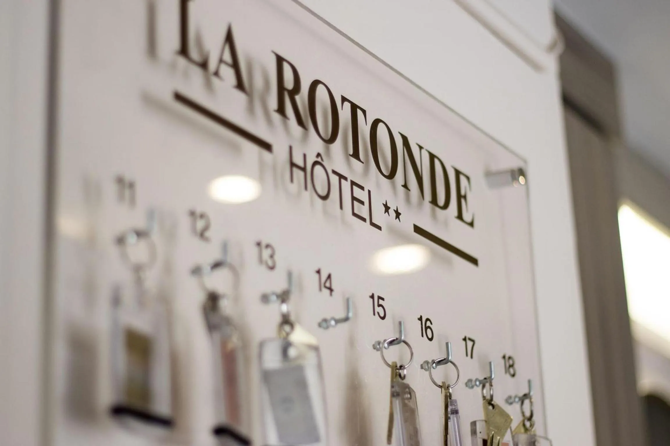 Decorative detail in Hôtel La Rotonde