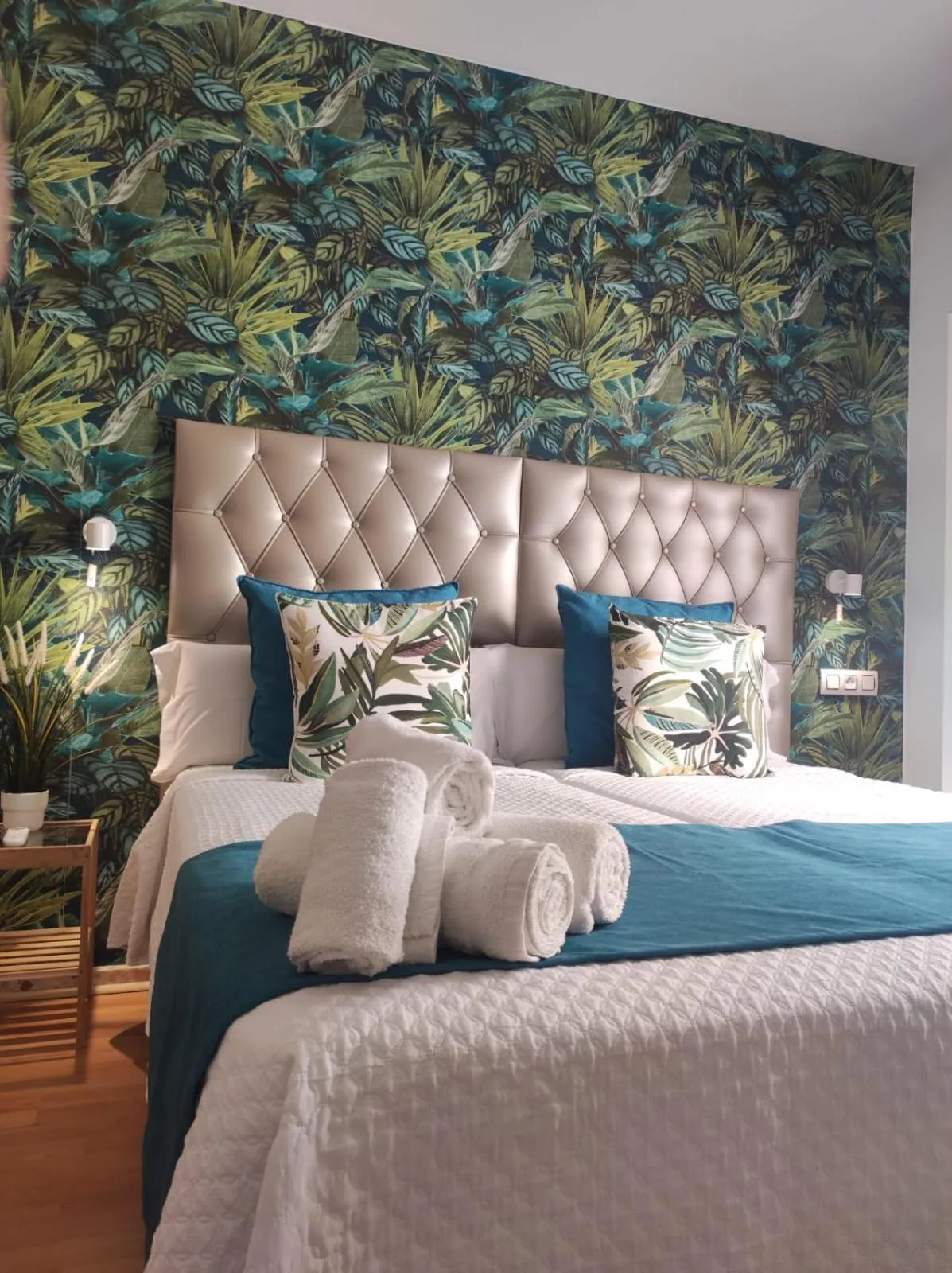 Bed in Candisol Cozy Inns