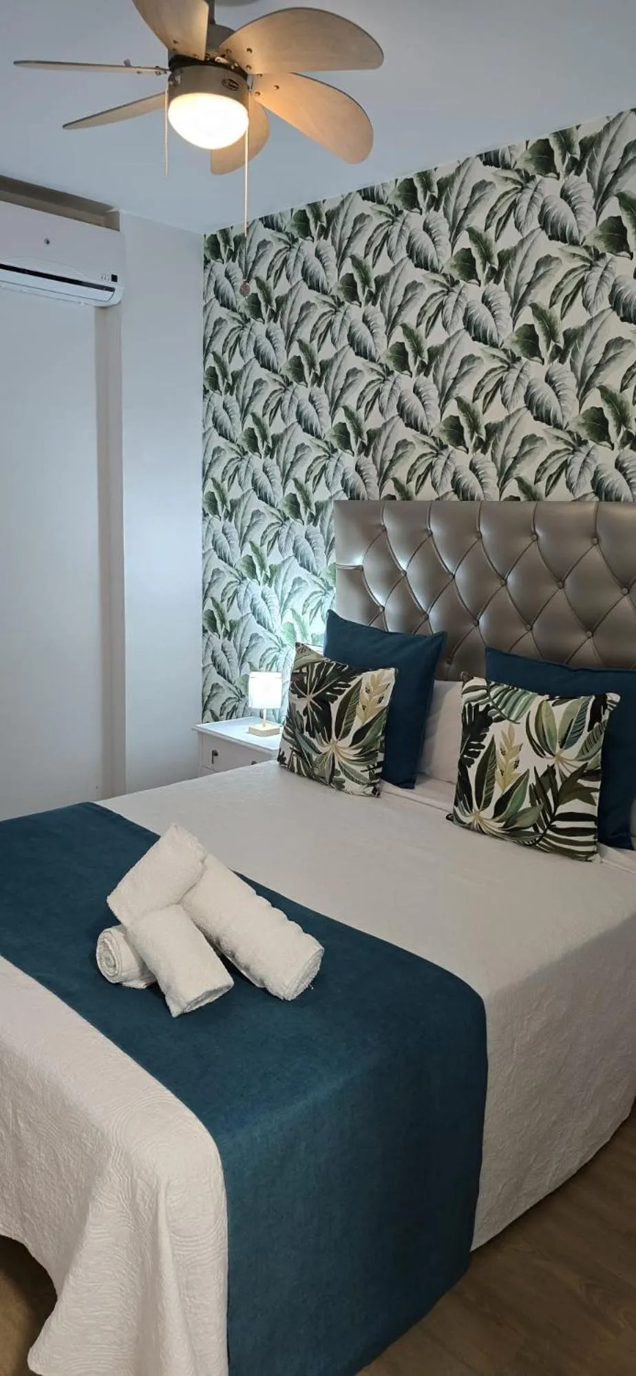 Bed in Candisol Cozy Inns