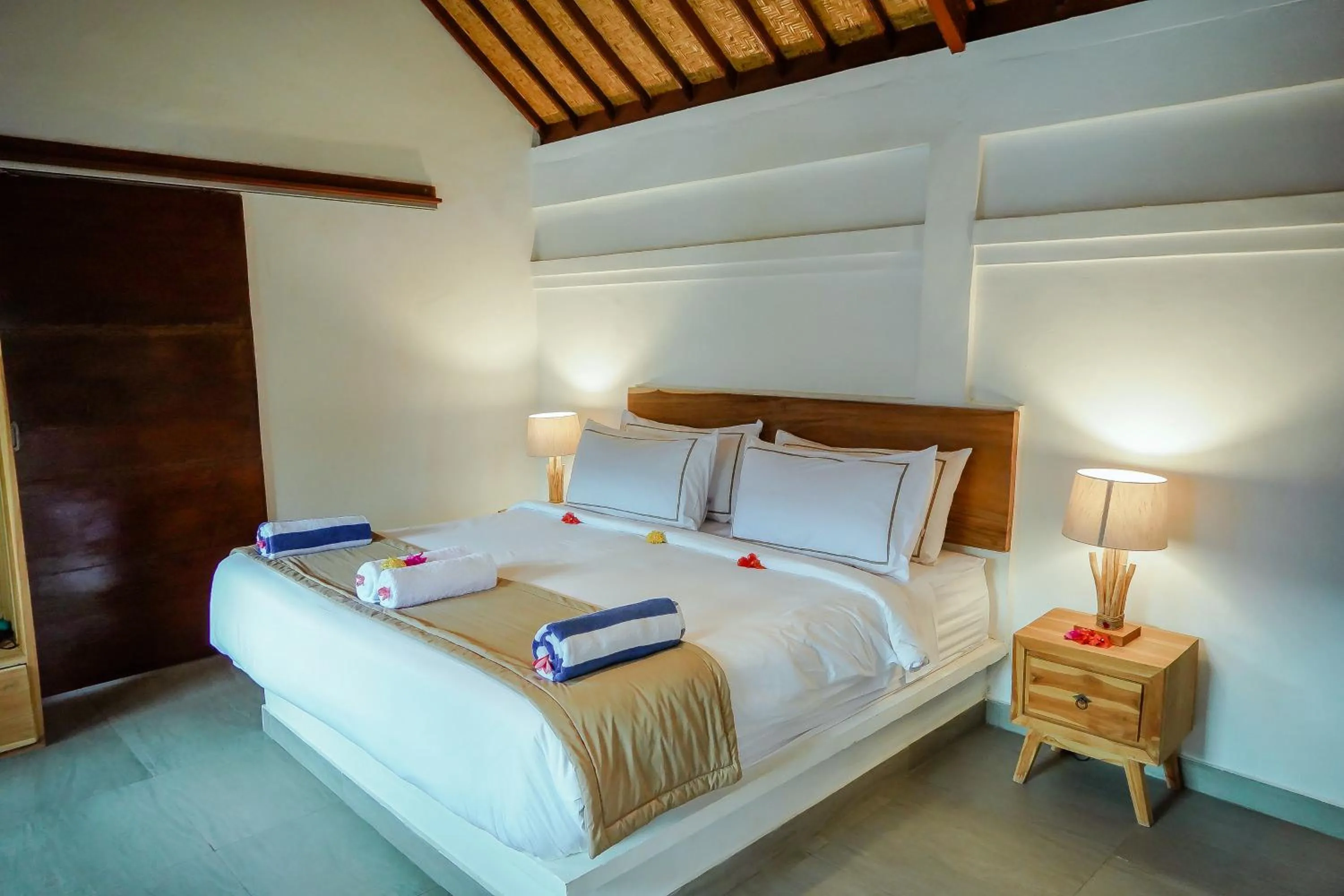 Bed in Marygio Gili Resort