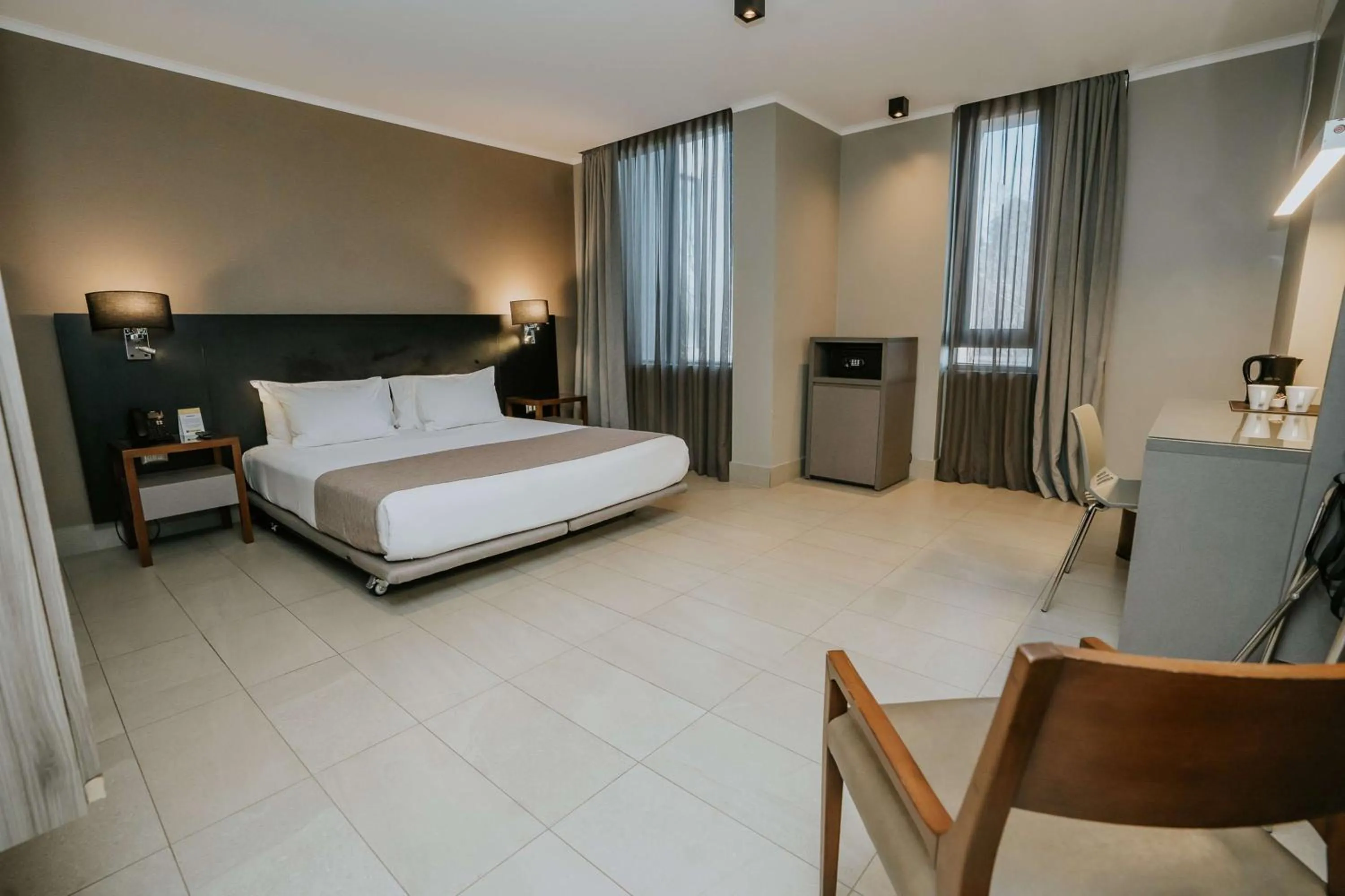 Bedroom, Bed in Best Western Ferrat