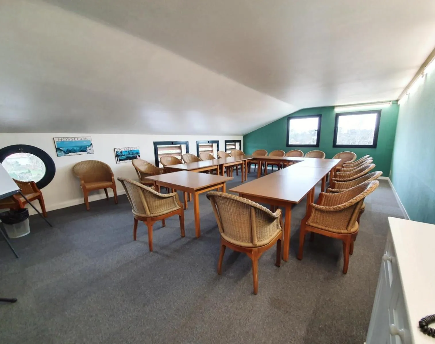 Meeting/conference room in Hotel Le Pavillon Bleu