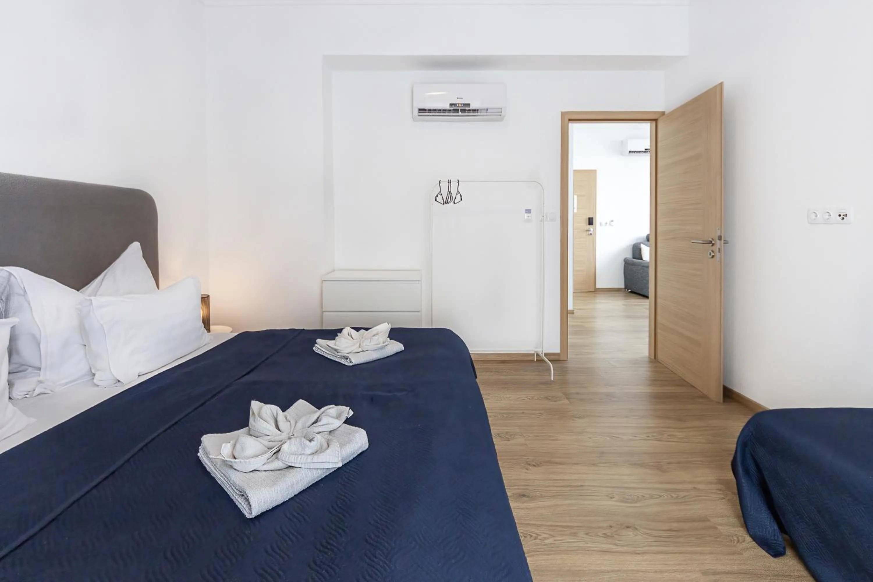 Bed in PLAGE-ON Panzió