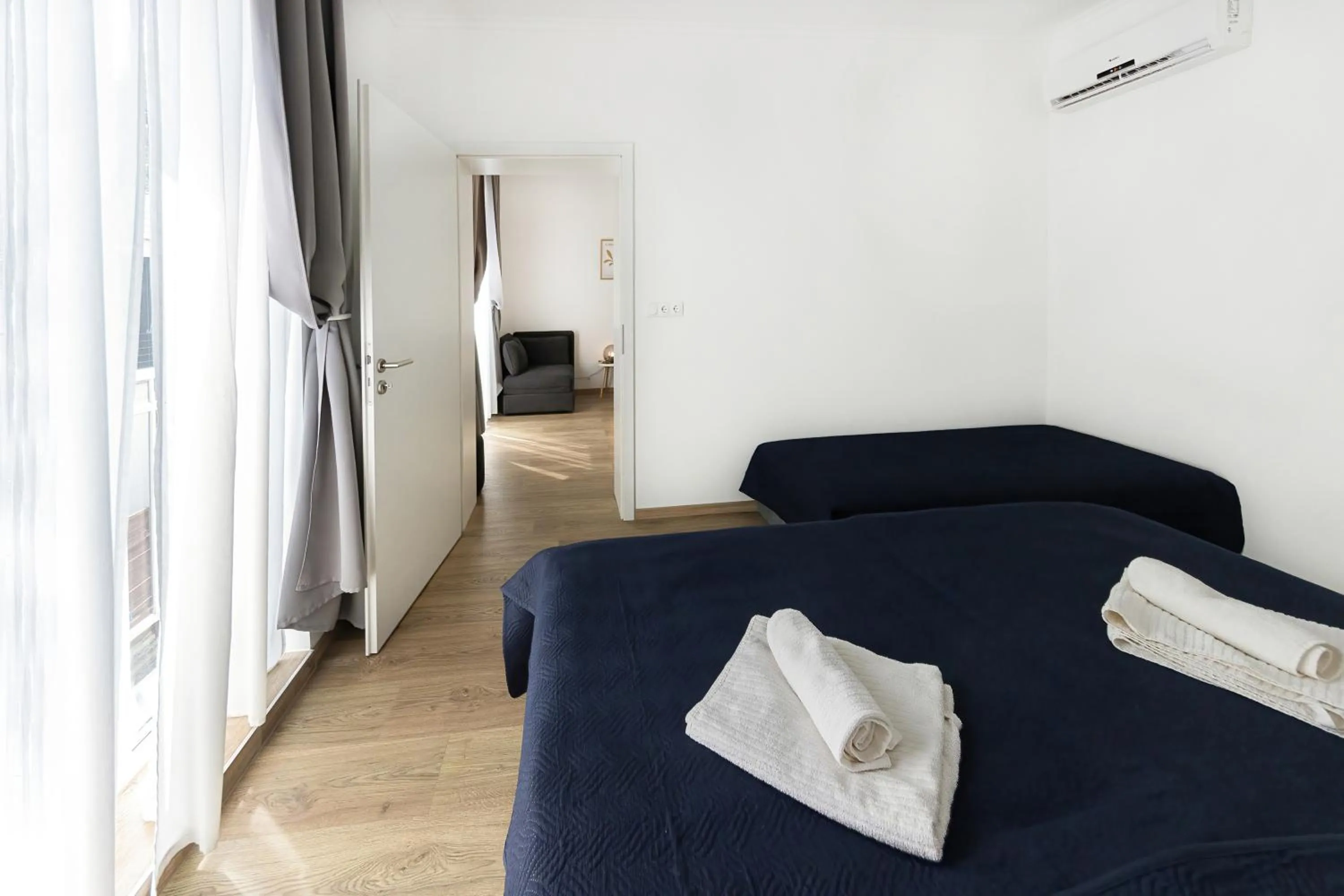 Photo of the whole room, Bed in PLAGE-ON Panzió