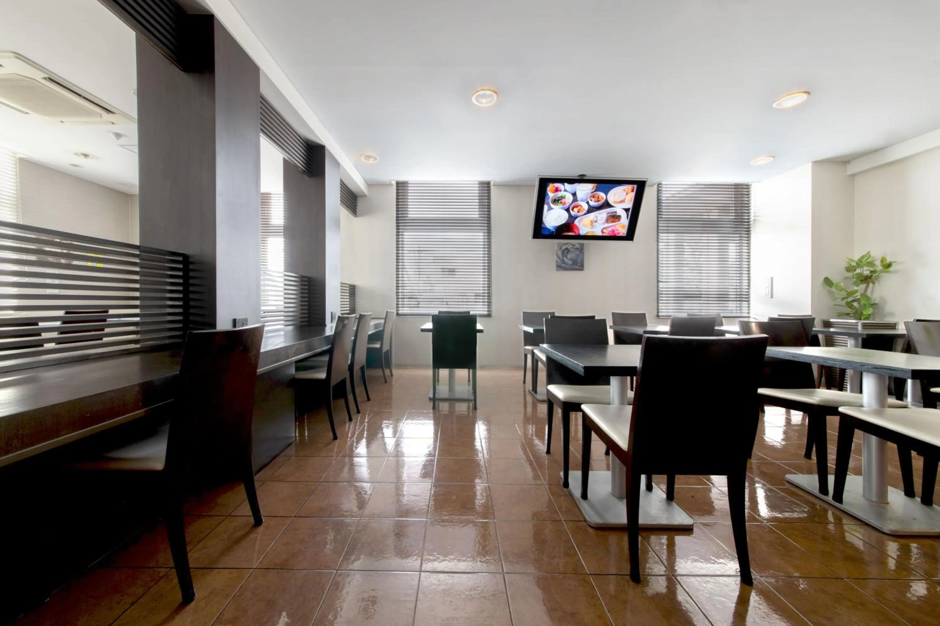 Restaurant/places to eat in Hotel Vista Kumamoto Airport