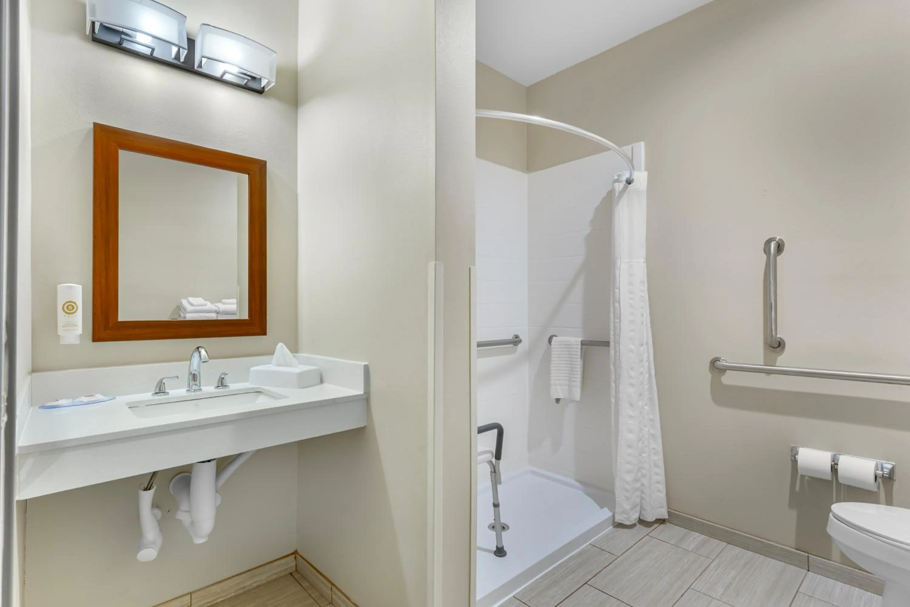 Bathroom in Comfort Suites Greensboro-High Point
