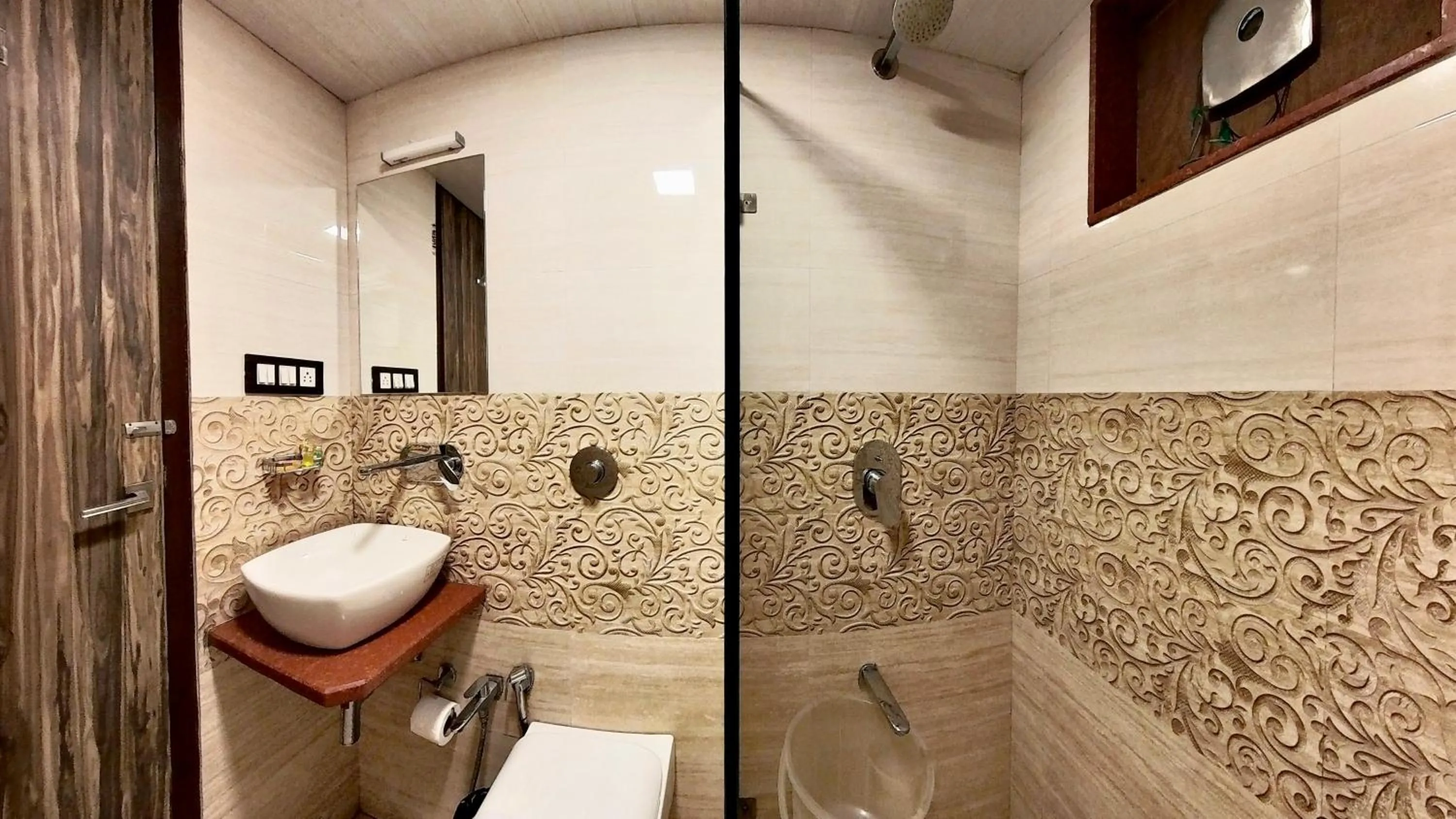 Bathroom in Hari Niwas - A Boutique Garden Resort Mount Abu
