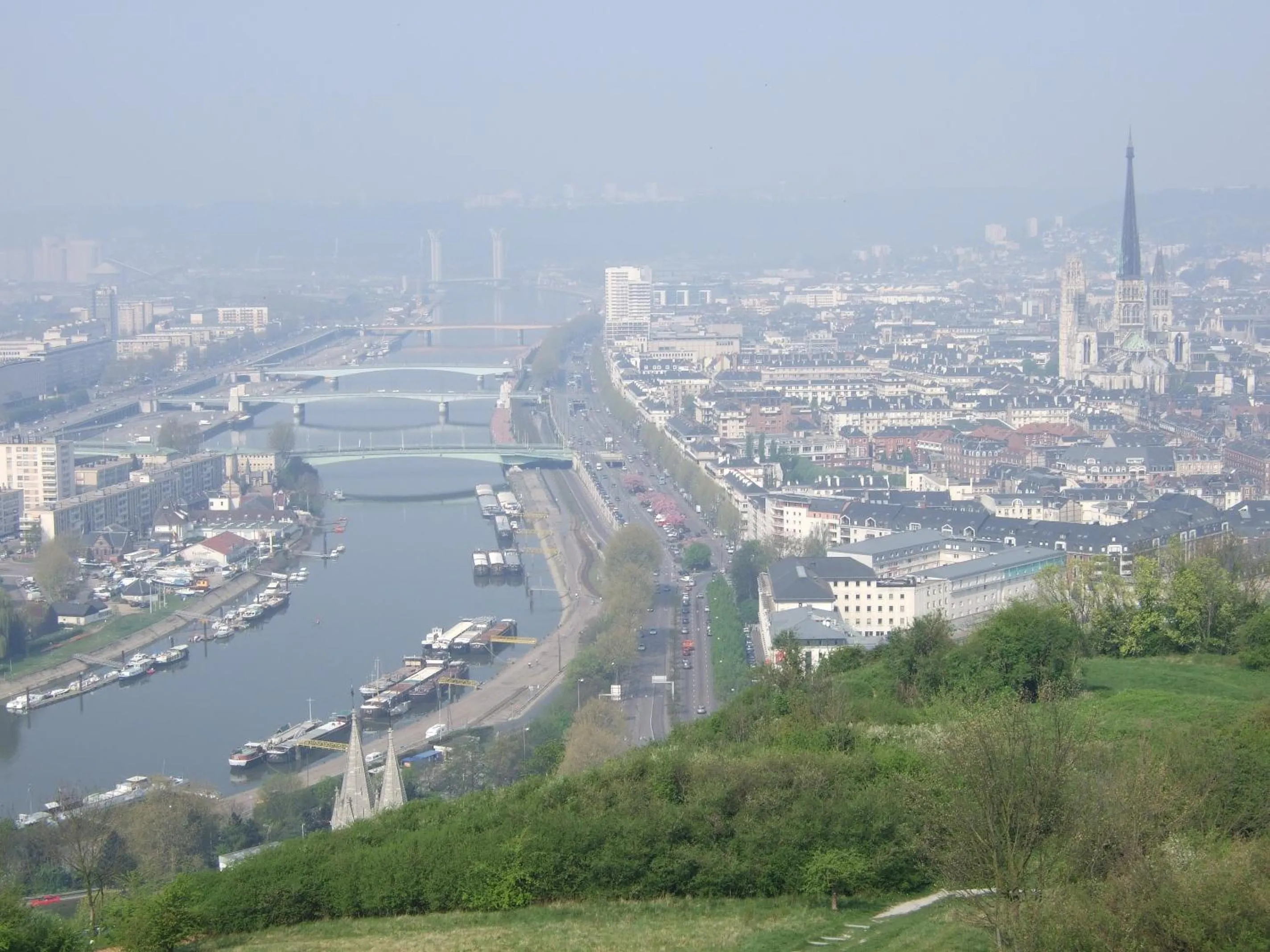 City view in Chambres d'hôtes La Tribu