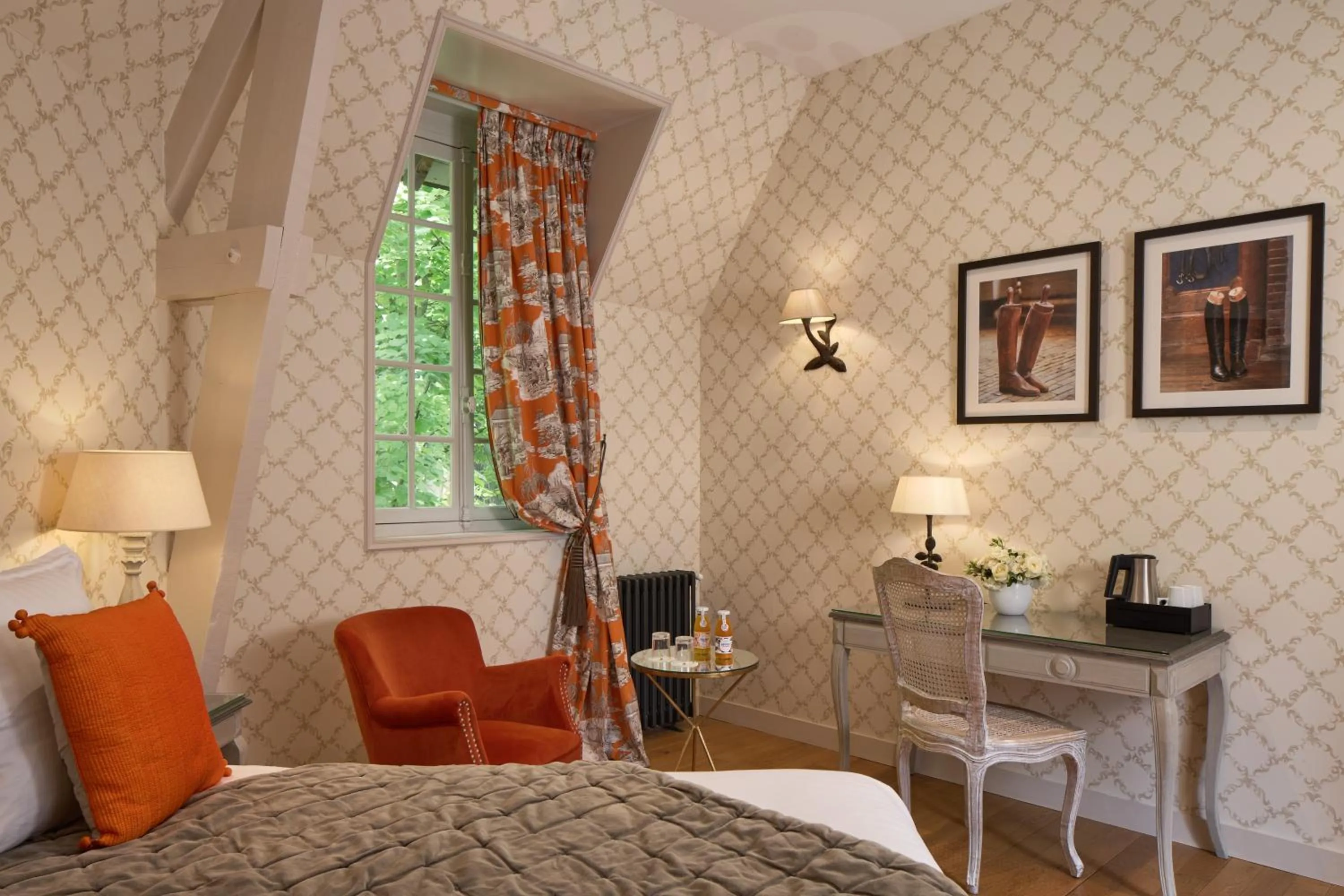 Bed in Le Château de la Tour