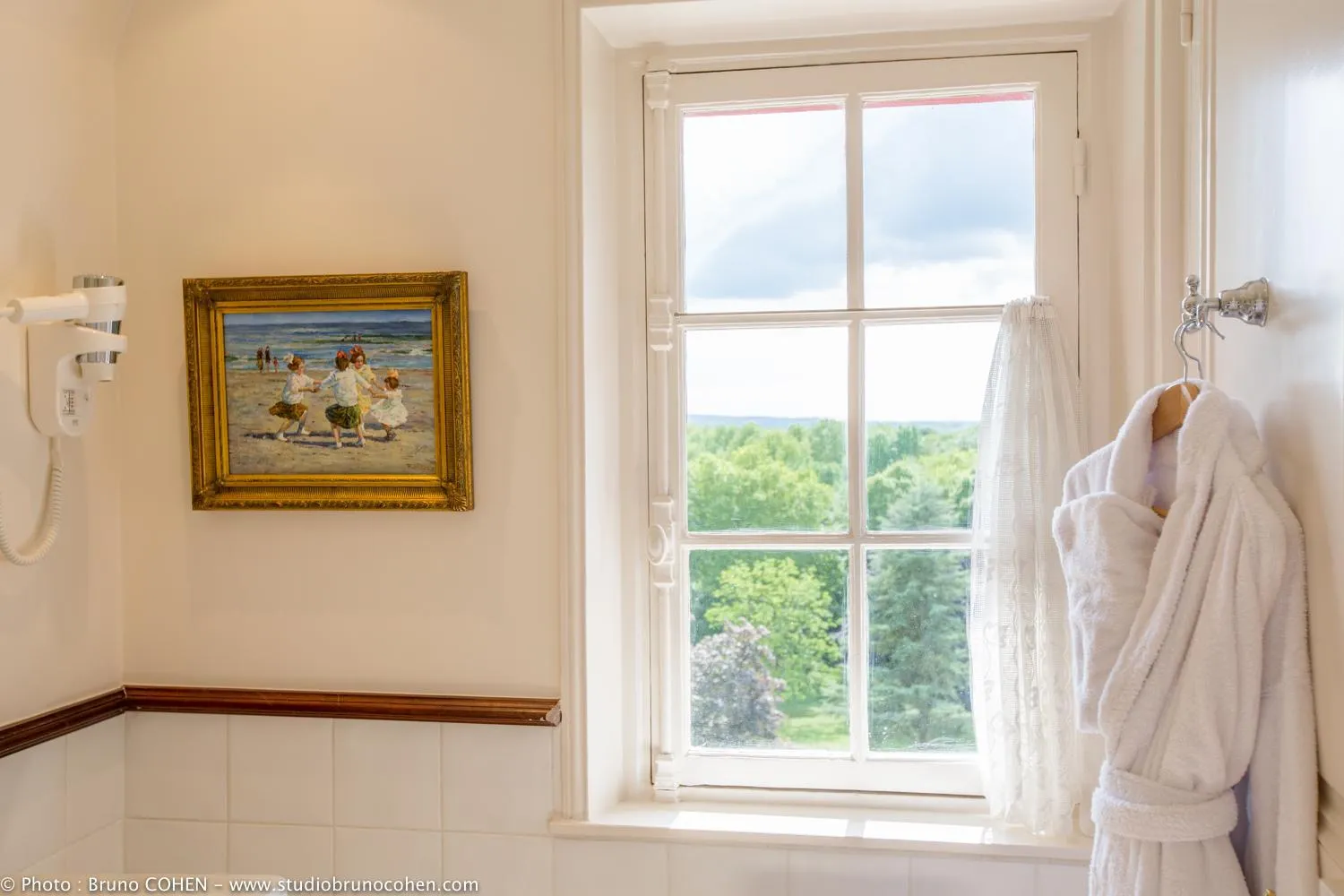 Bathroom in Le Château de la Tour