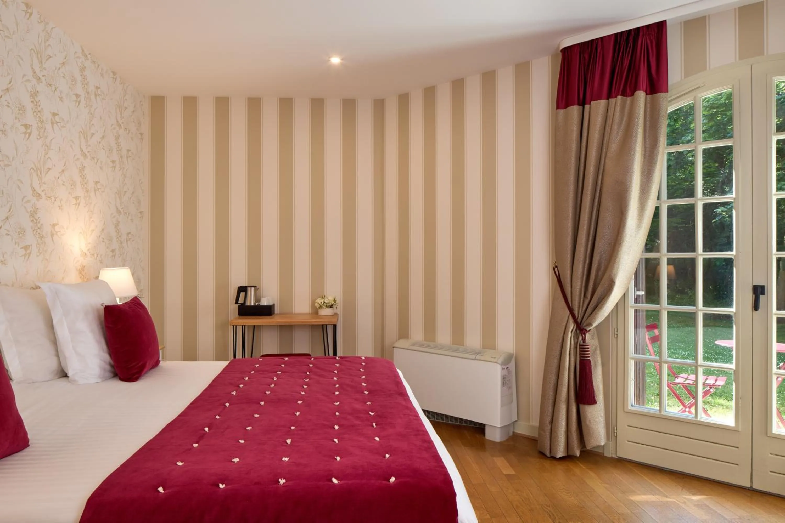 Bed in Le Château de la Tour