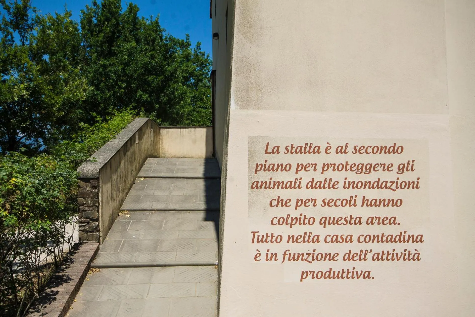 Facade/entrance in Casa di Zela