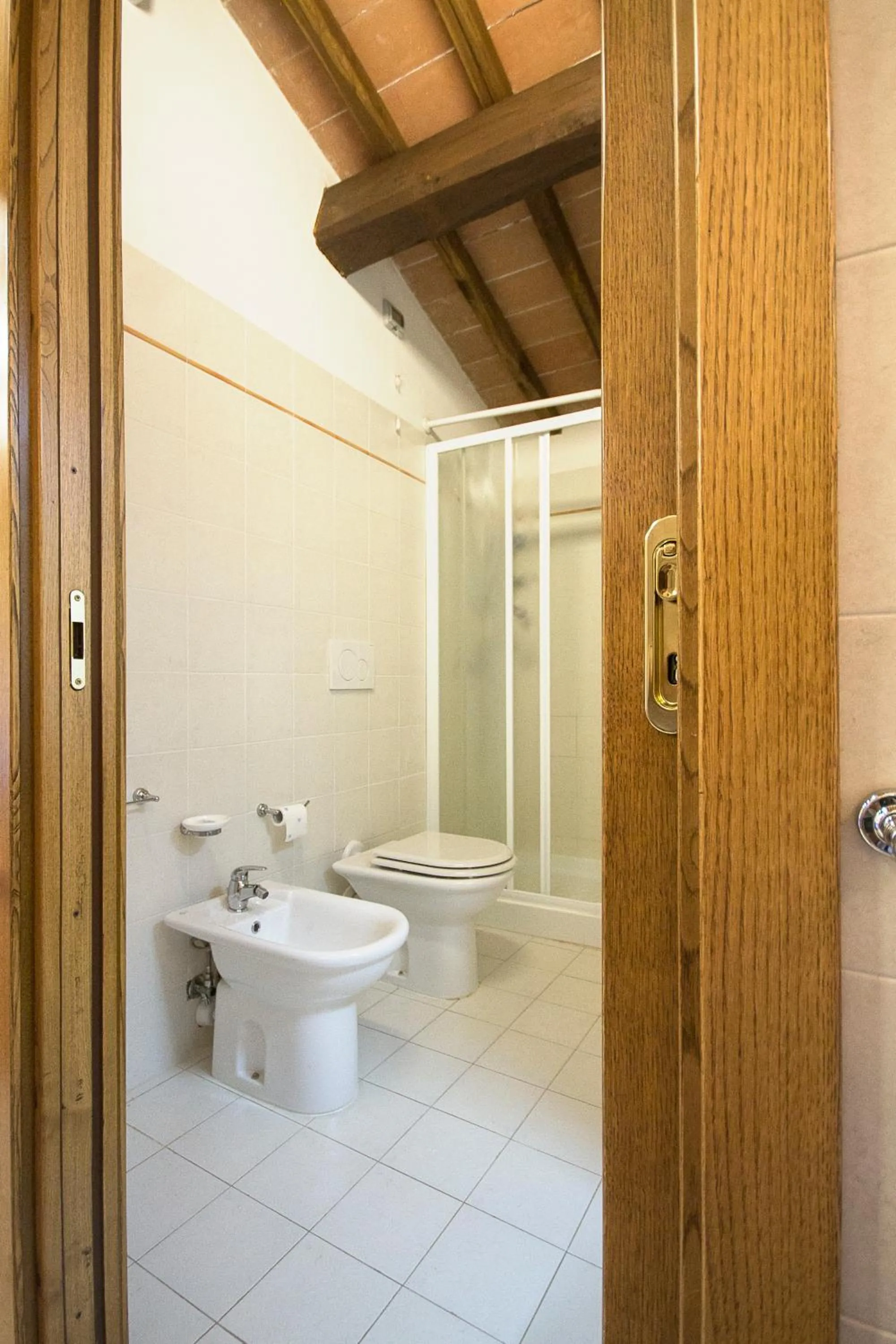 Shower in Casa di Zela