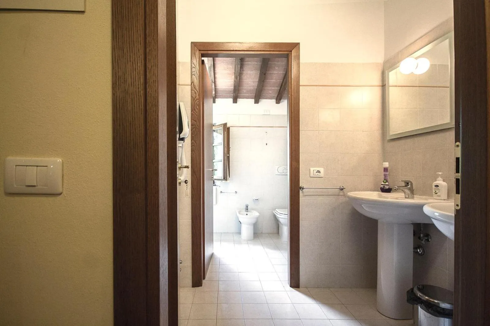 Toilet in Casa di Zela