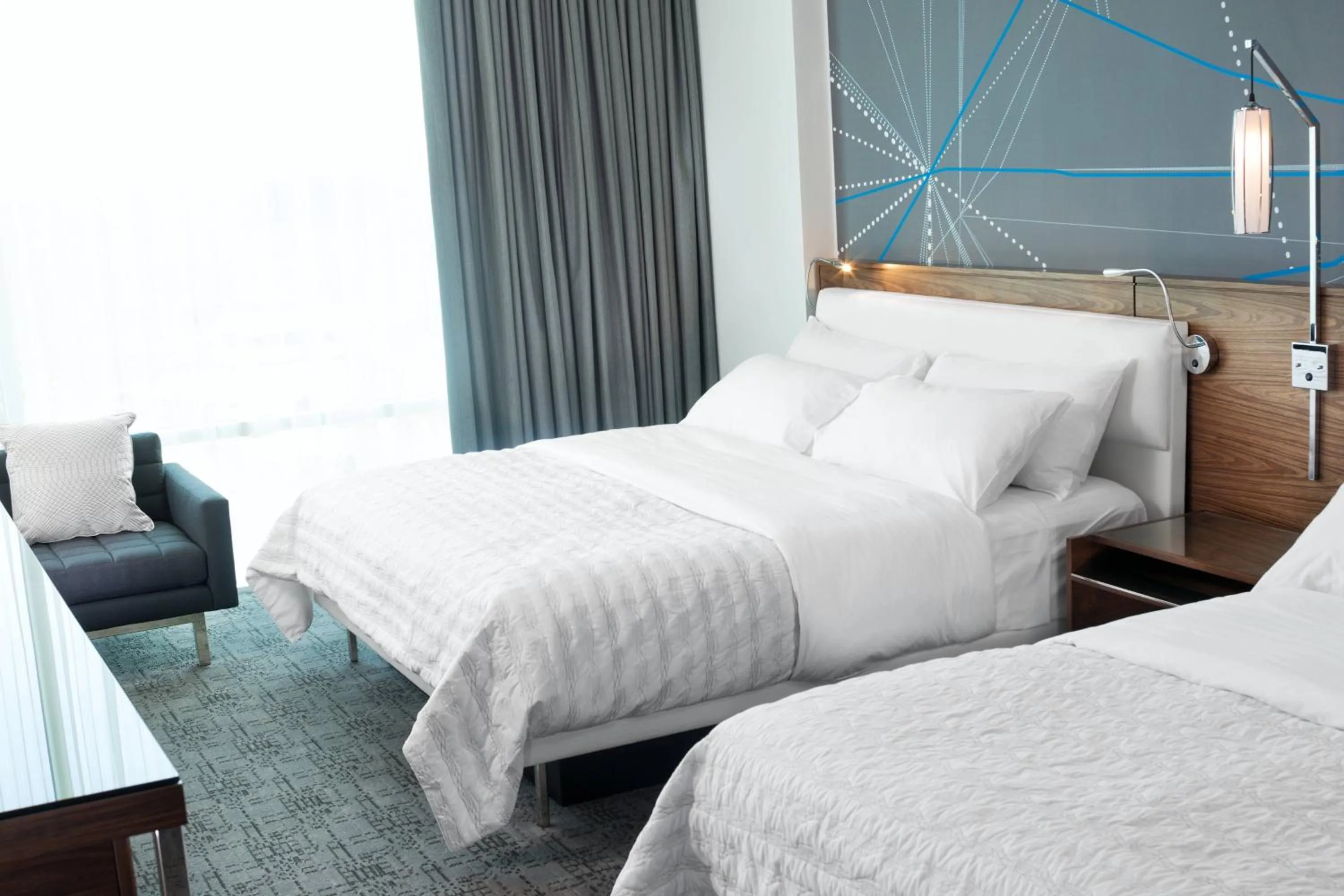 Photo of the whole room, Bed in Le Meridien Atlanta Perimeter