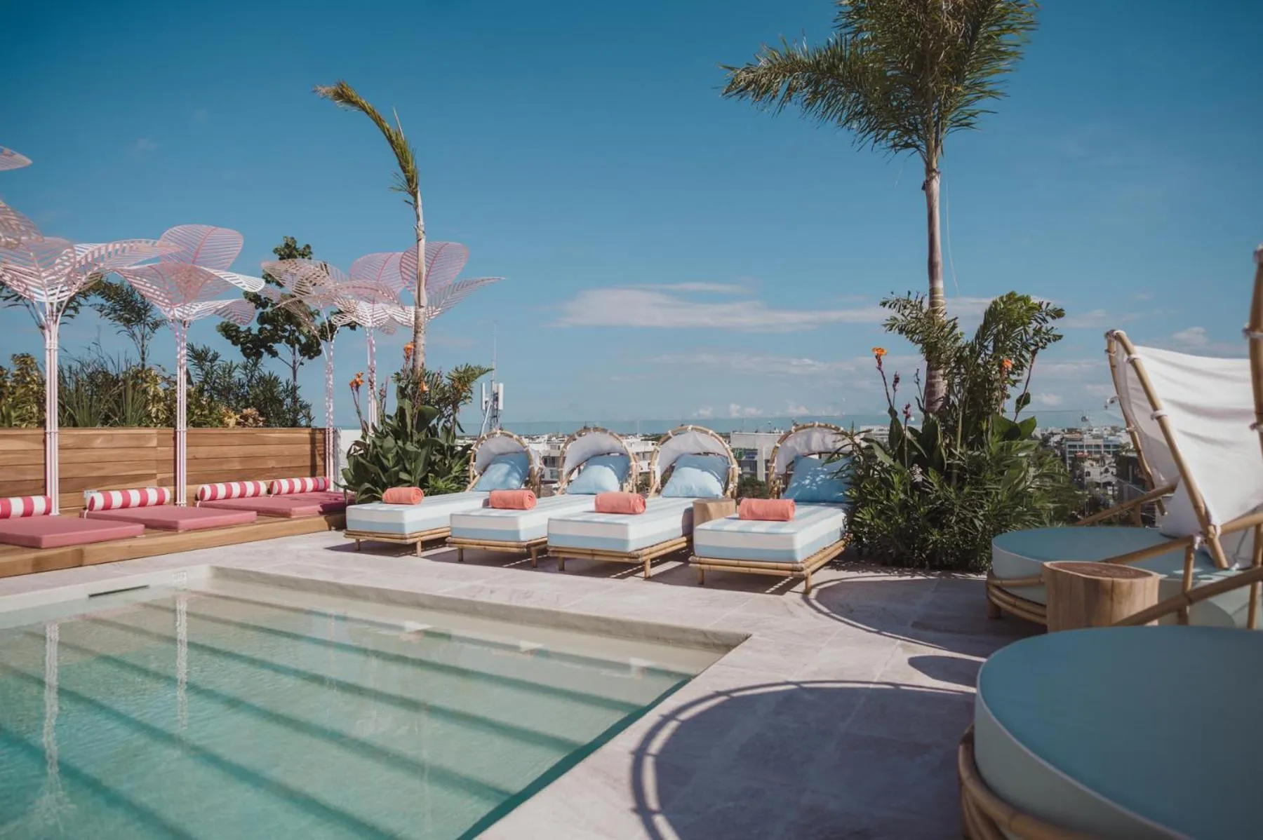 Swimming pool in CALIXTA Hotel