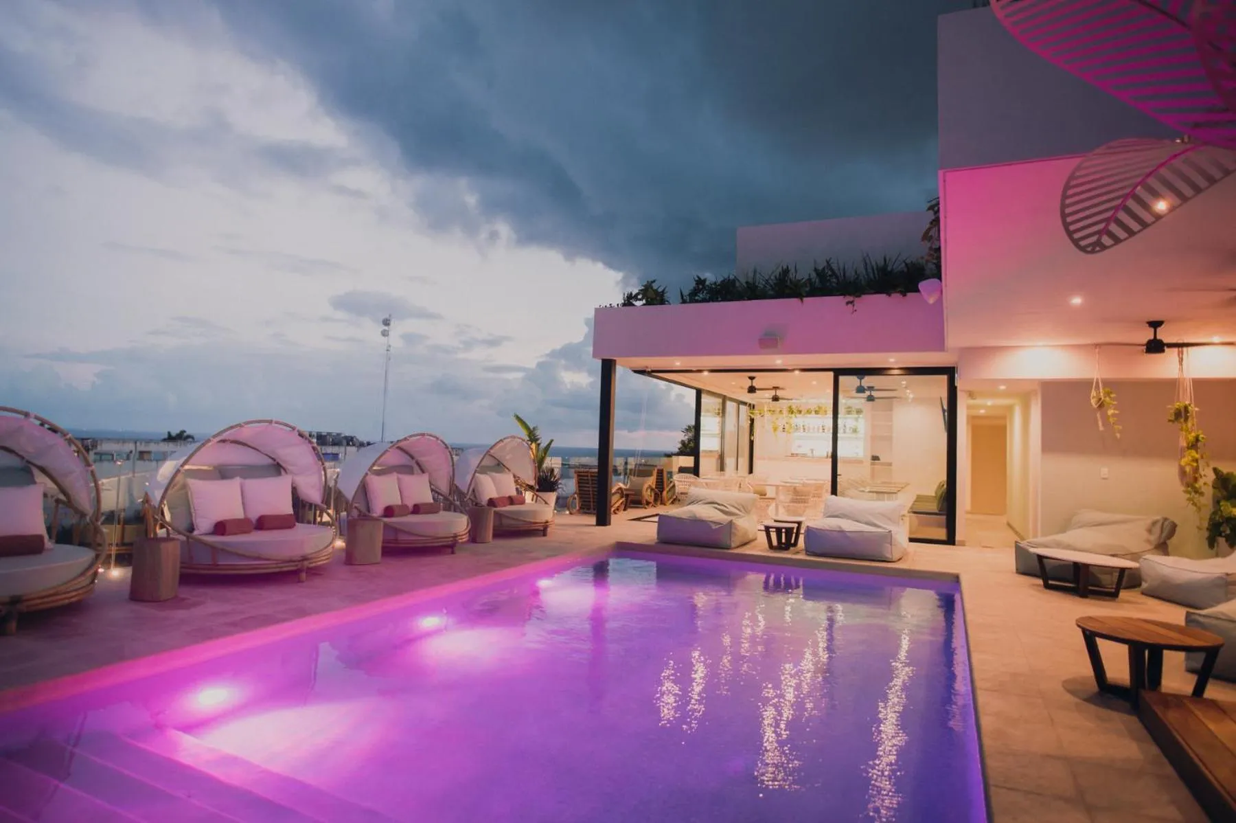 Swimming pool in CALIXTA Hotel