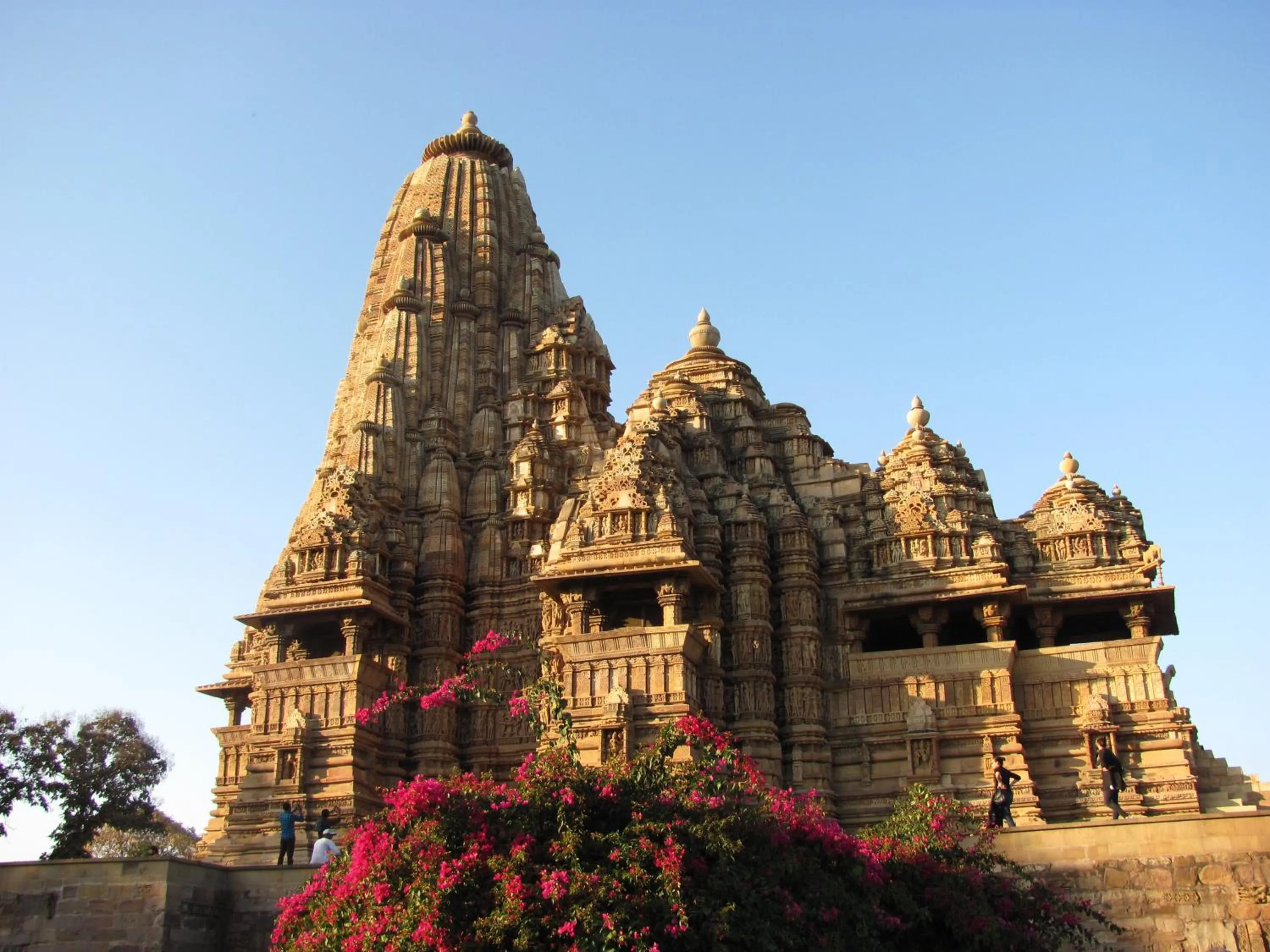 On site in Hotel isabel Palace