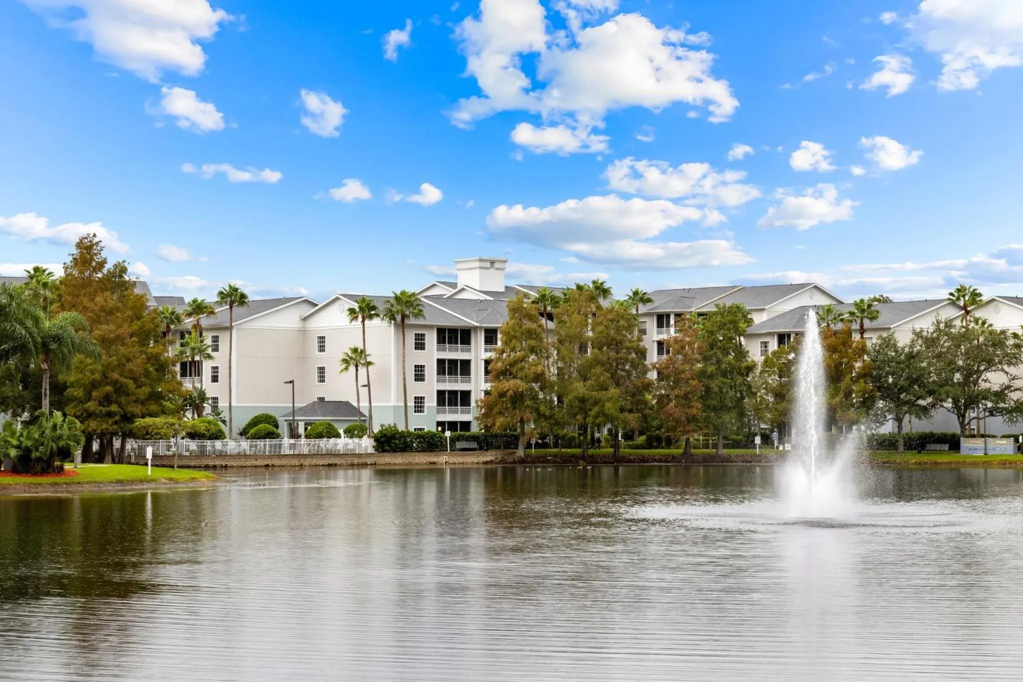 Property building in Club Wyndham Cypress Palms