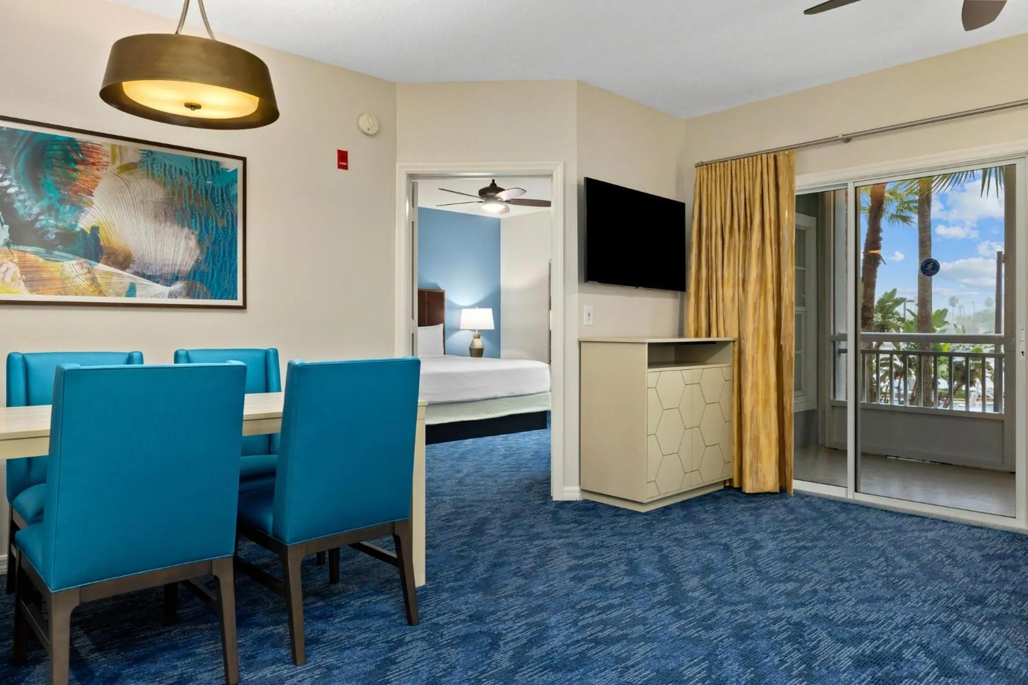 Restaurant/places to eat, Bed in Club Wyndham Cypress Palms