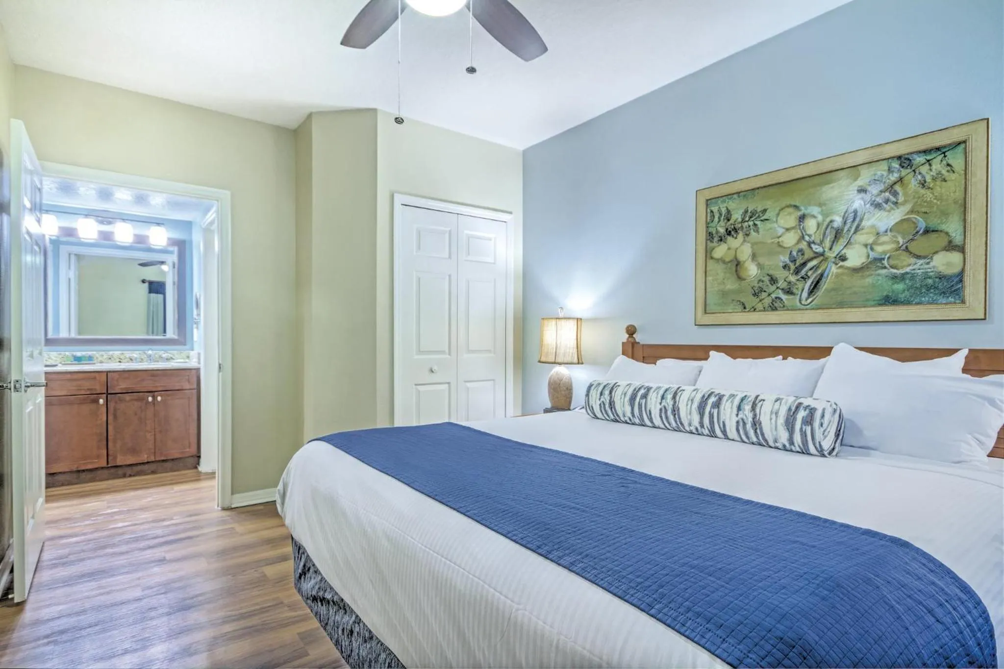 Photo of the whole room, Bed in Club Wyndham Cypress Palms