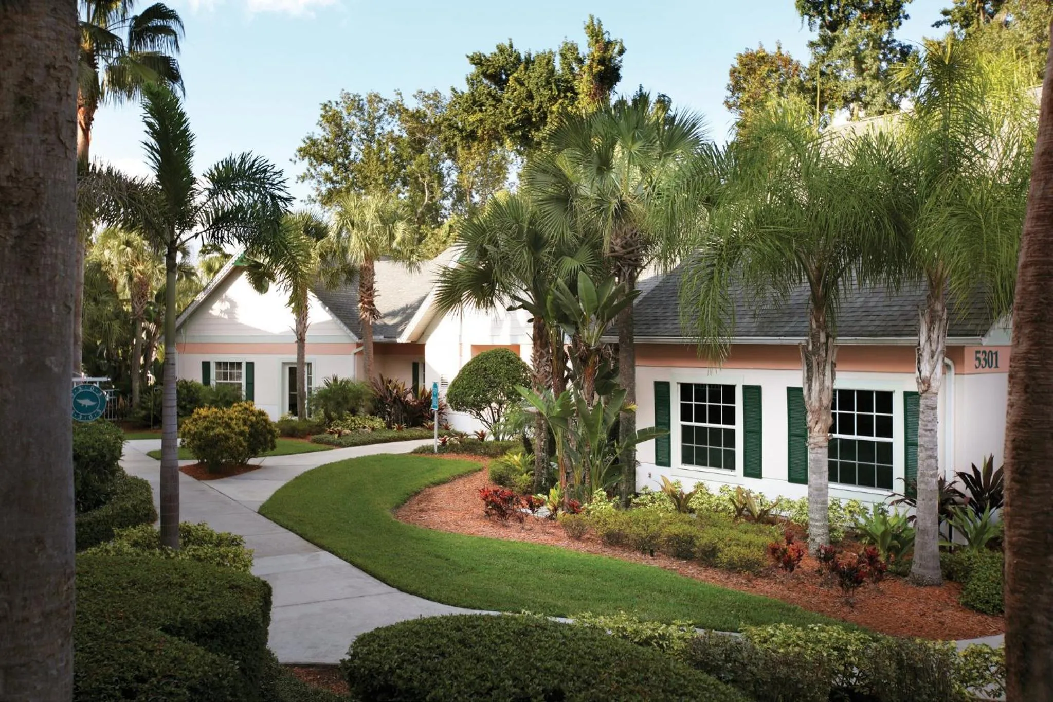 Property building in Club Wyndham Cypress Palms