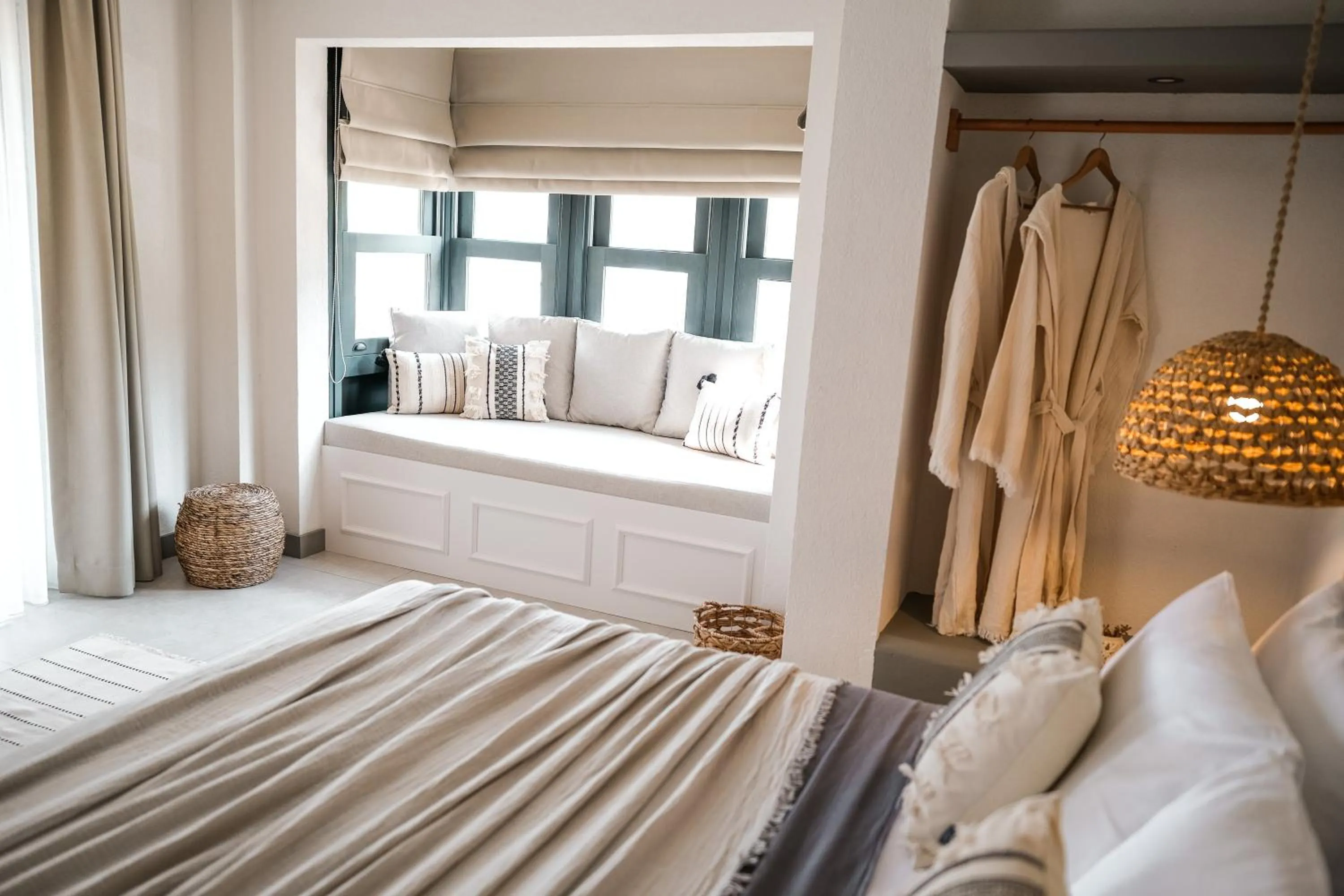 Photo of the whole room, Bed in Derin Alacati