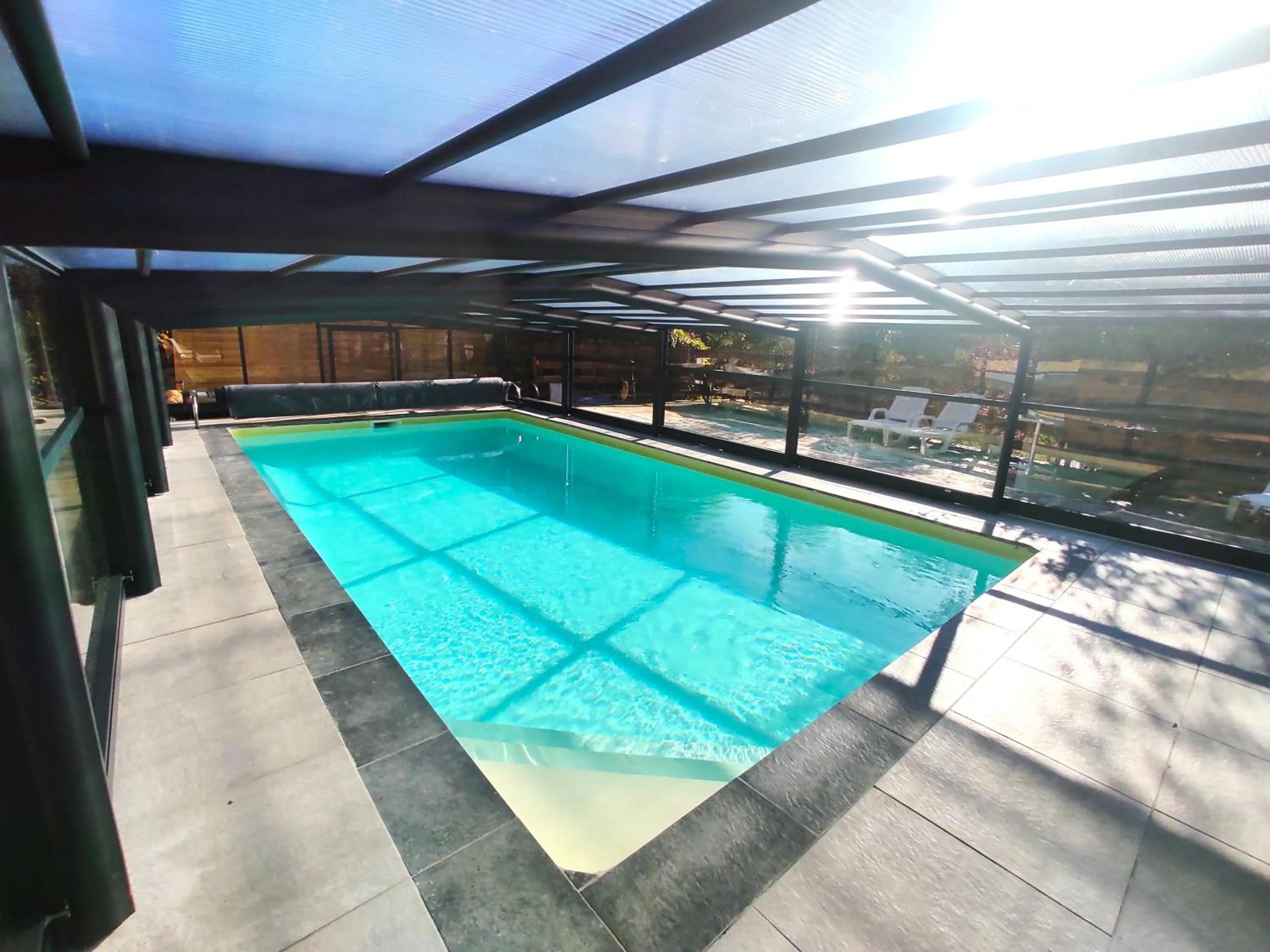 Swimming pool in La Maison de Tari