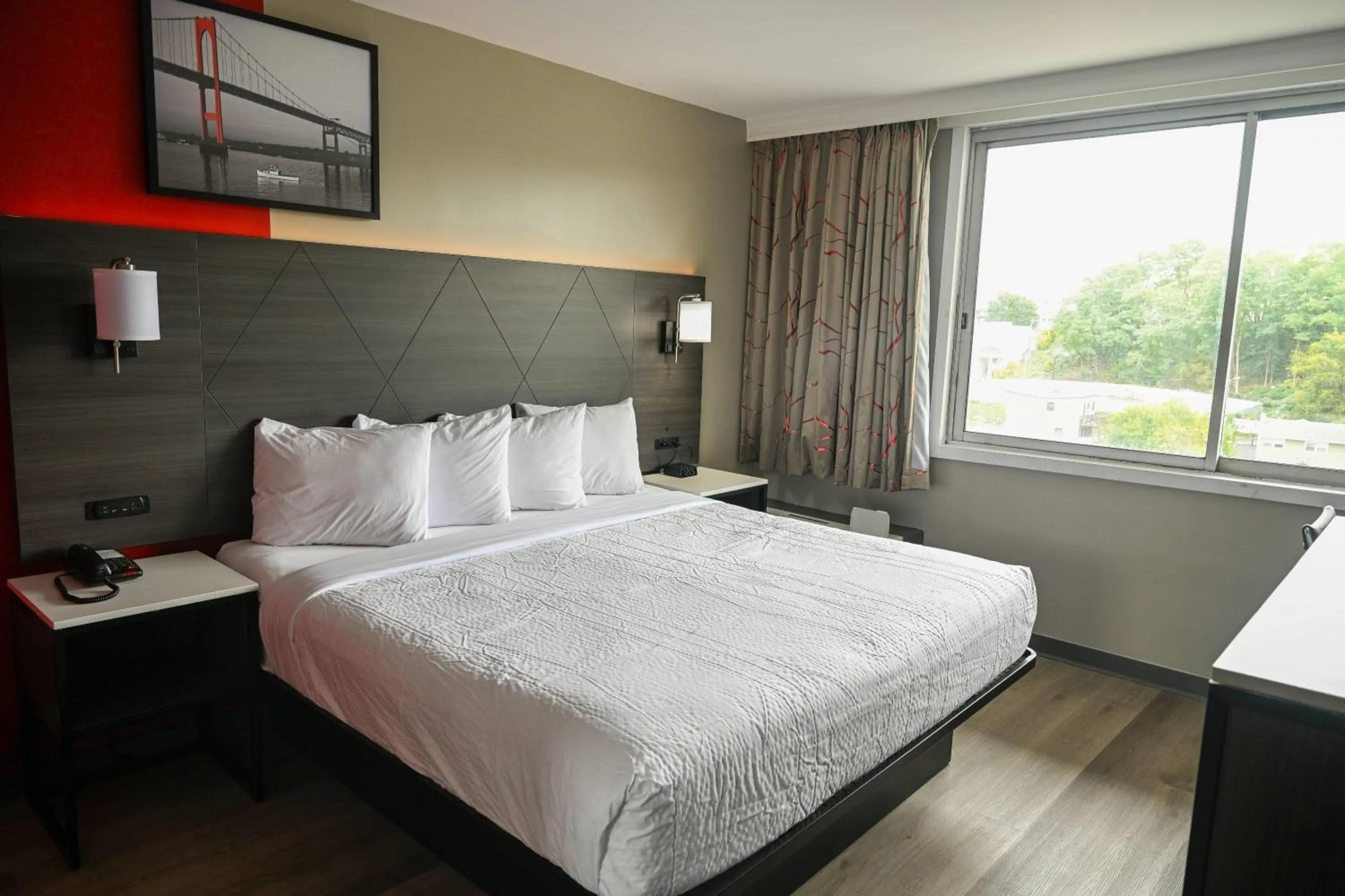 Photo of the whole room, Bed in Ramada by Wyndham North Bergen