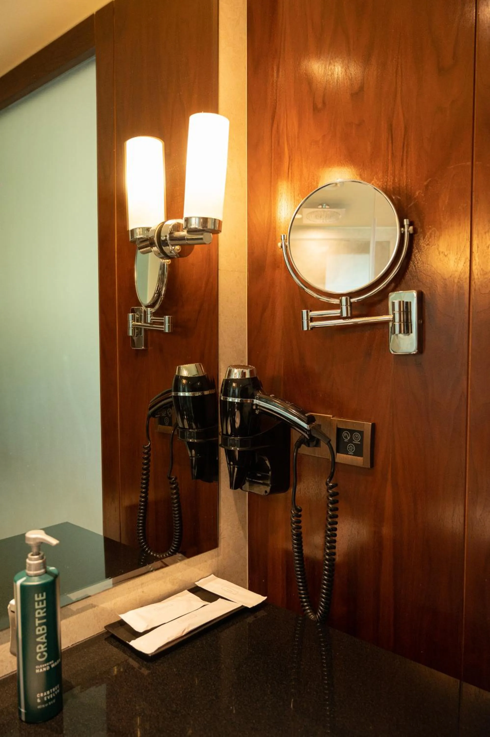 hair dryier in DoubleTree by Hilton-Pune Chinchwad