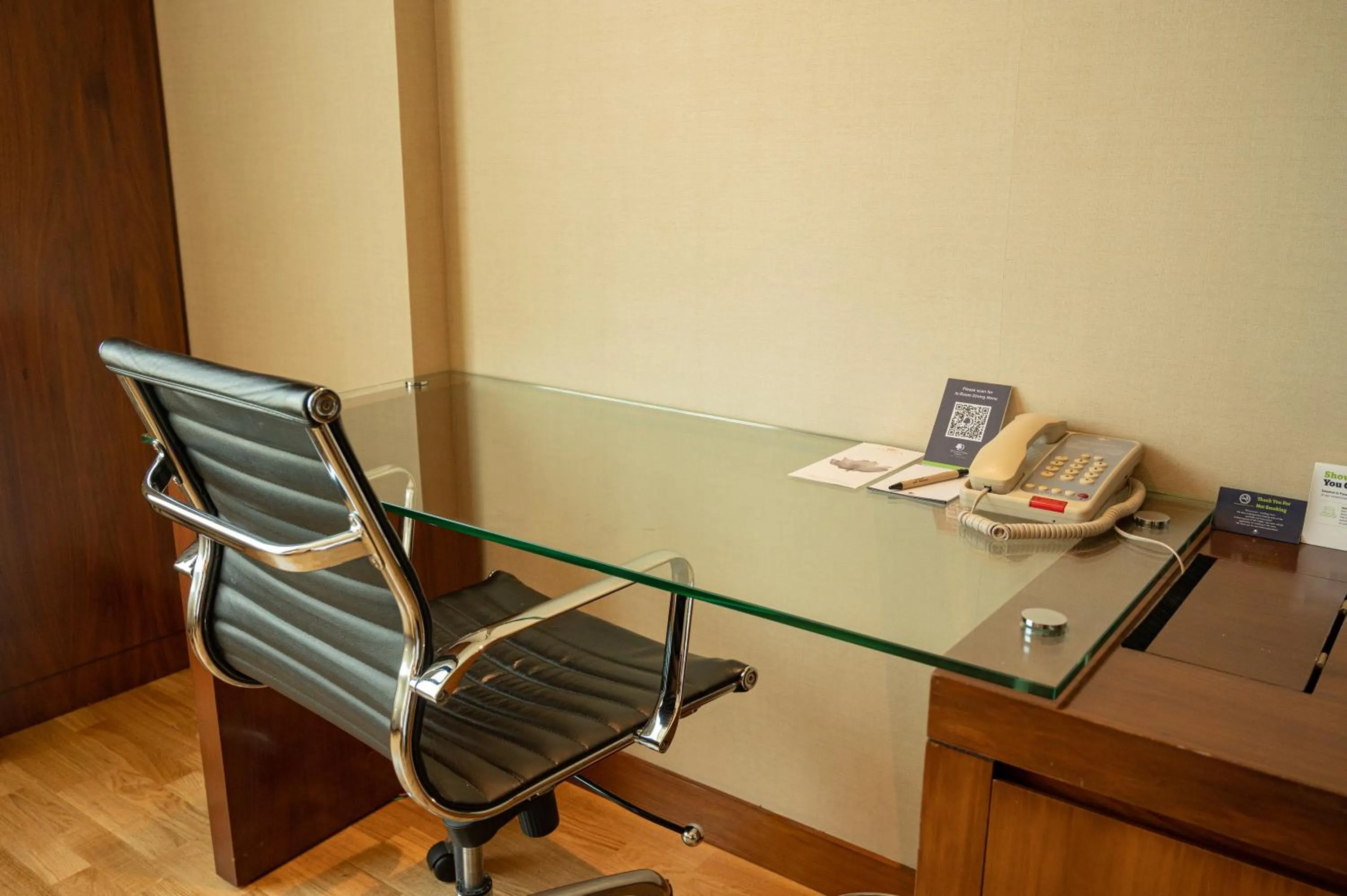 room service in DoubleTree by Hilton-Pune Chinchwad