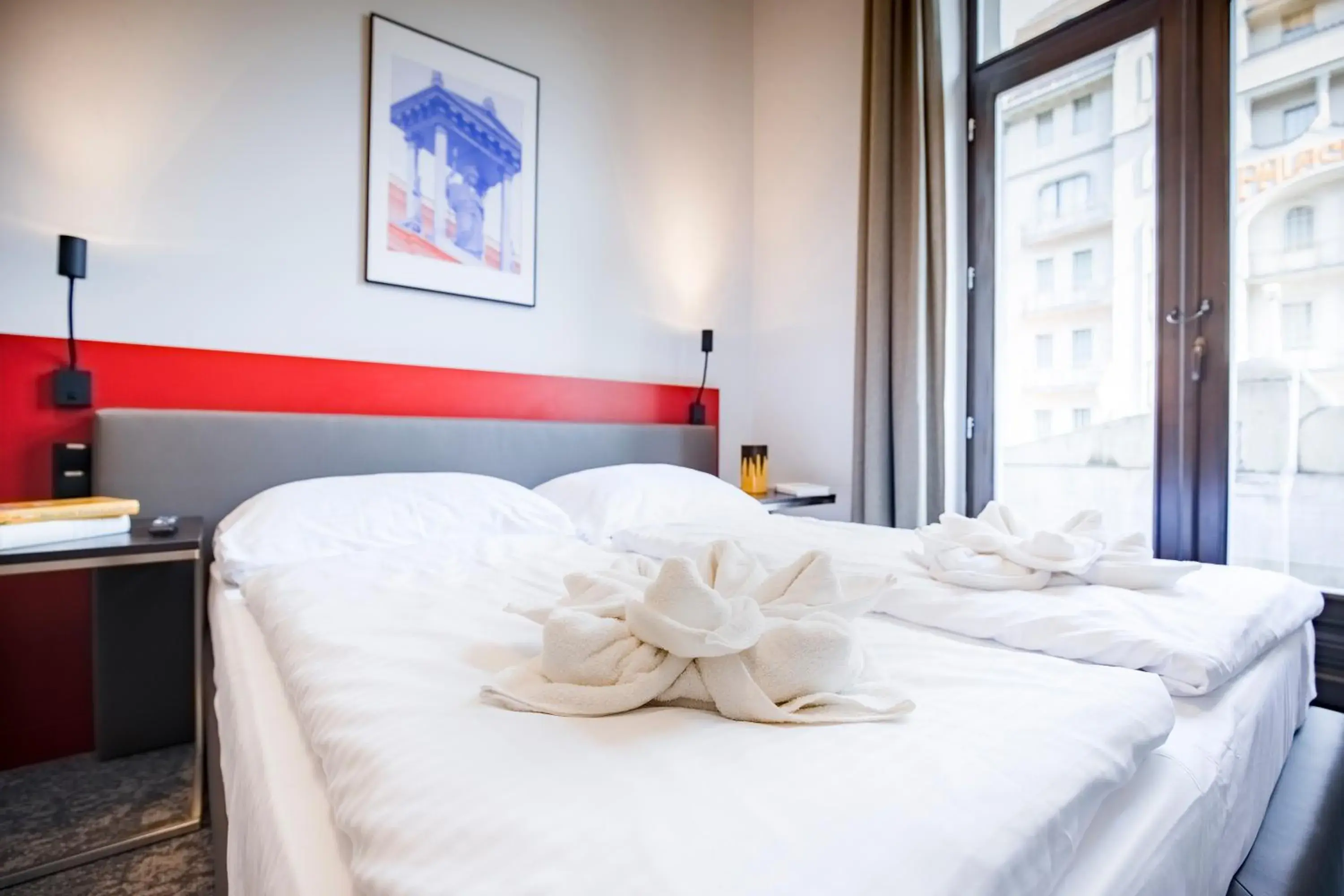 Triple Room with Private Bathroom in Maverick Athenaeum Triple Room with Private Bathroom in Maverick Athenaeum