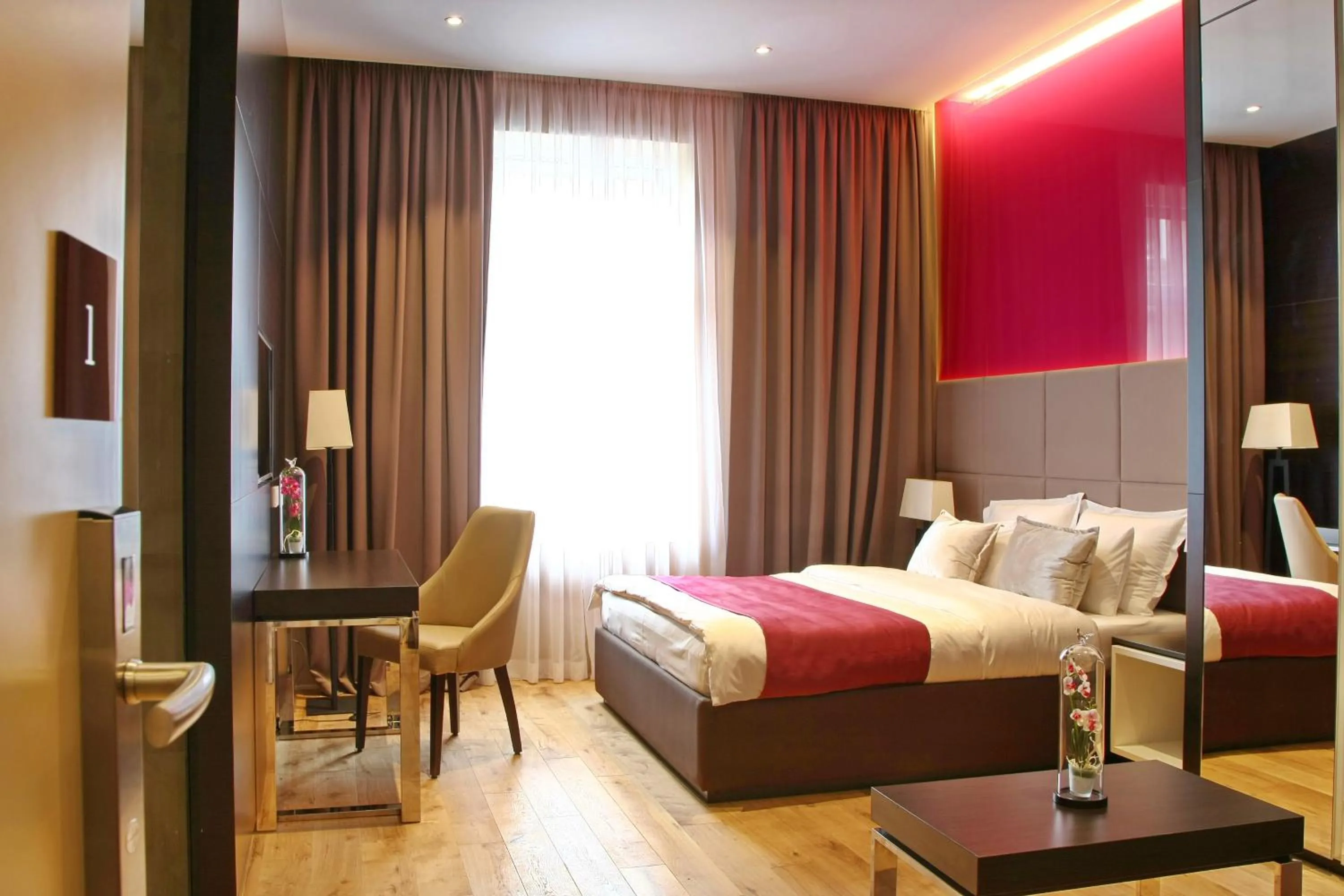 Bed in Maccani Black Luxury Suites